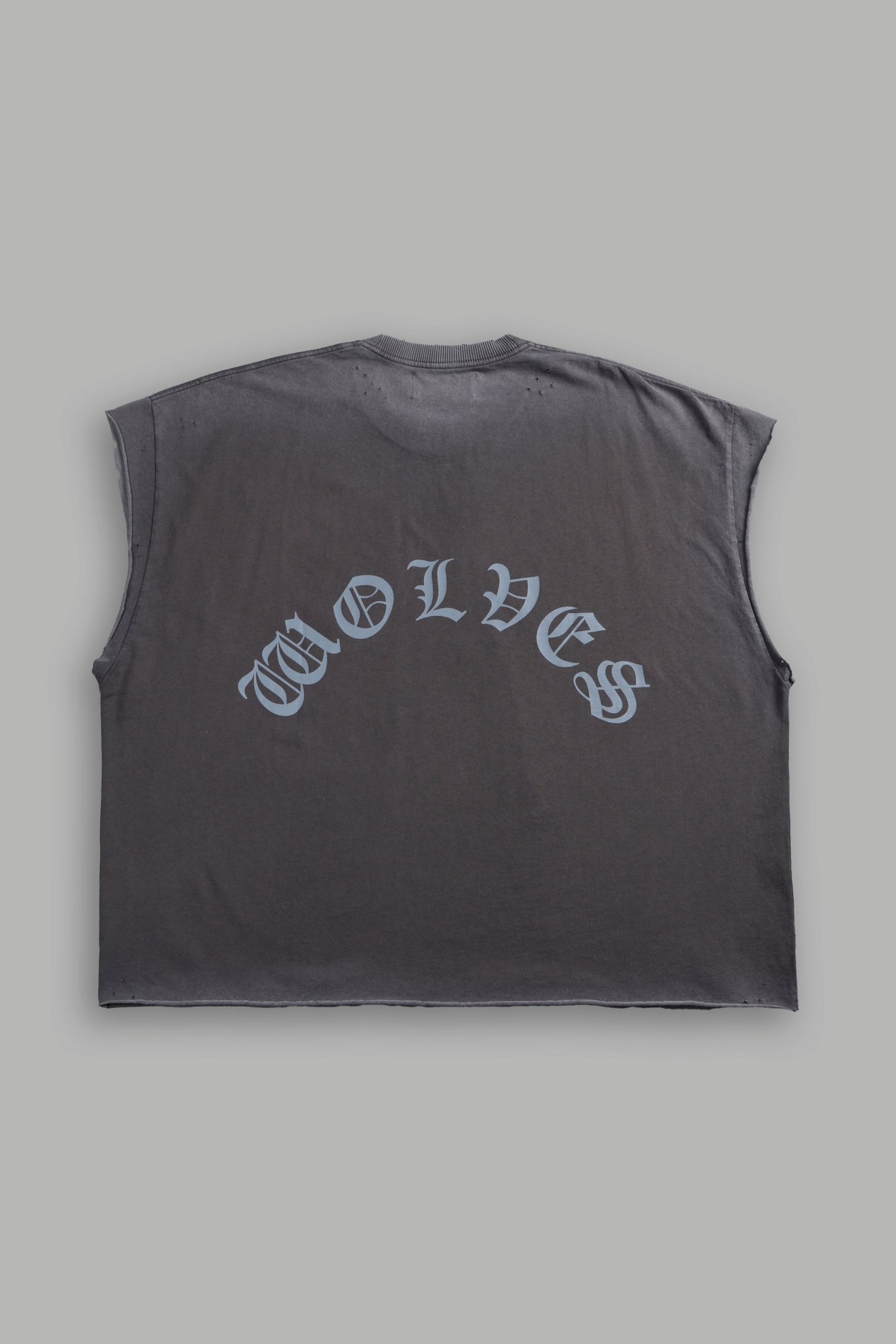 DSVD Legacy Distressed Grunge Cut-Off Mid-Length Raw Hem Tee in Wolf Gray - Image 3