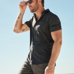 Techwoven Country Mile Button-Up