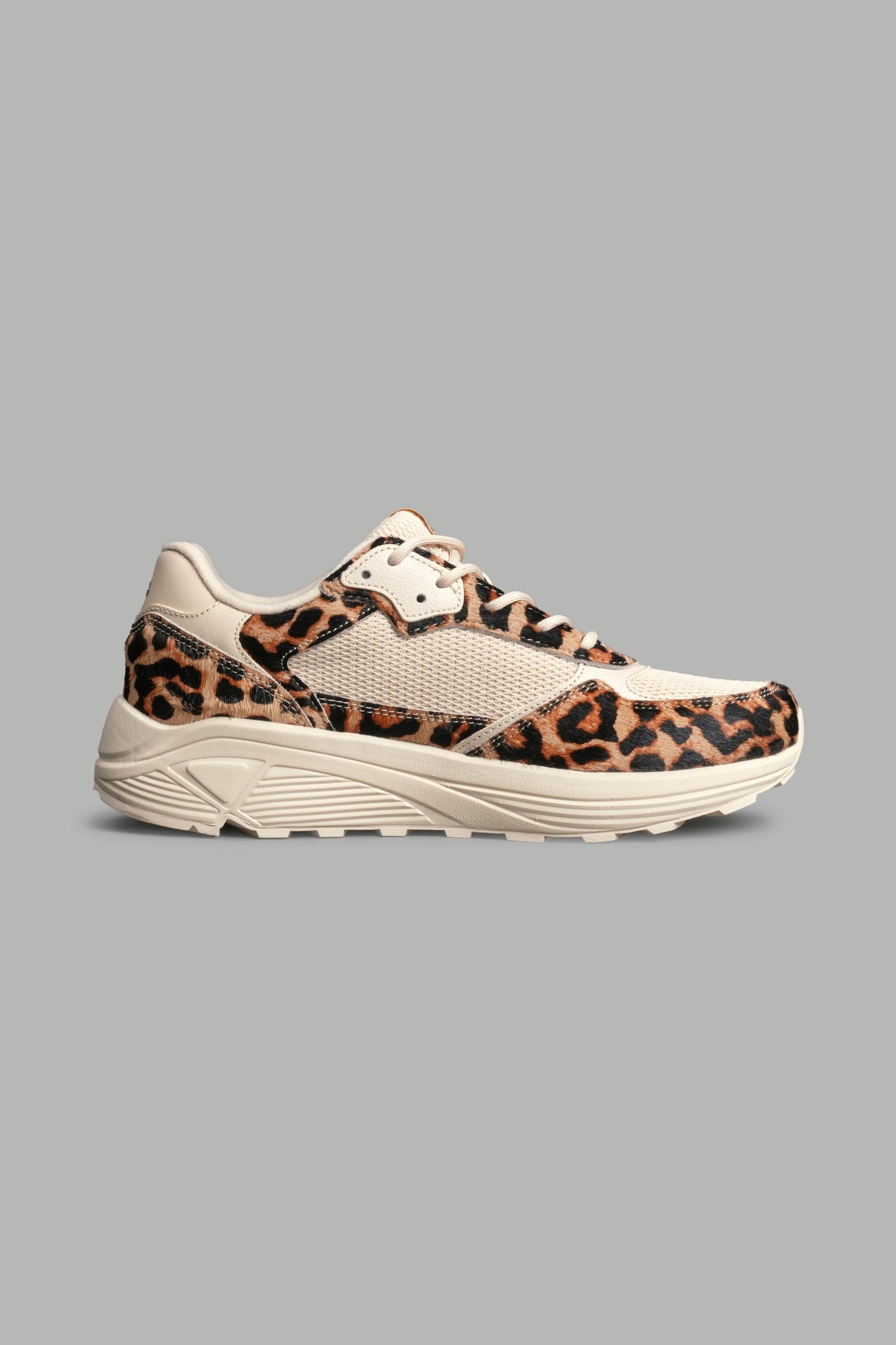 Run-1 Shoes in Clay Leopard/Cream - Image 3