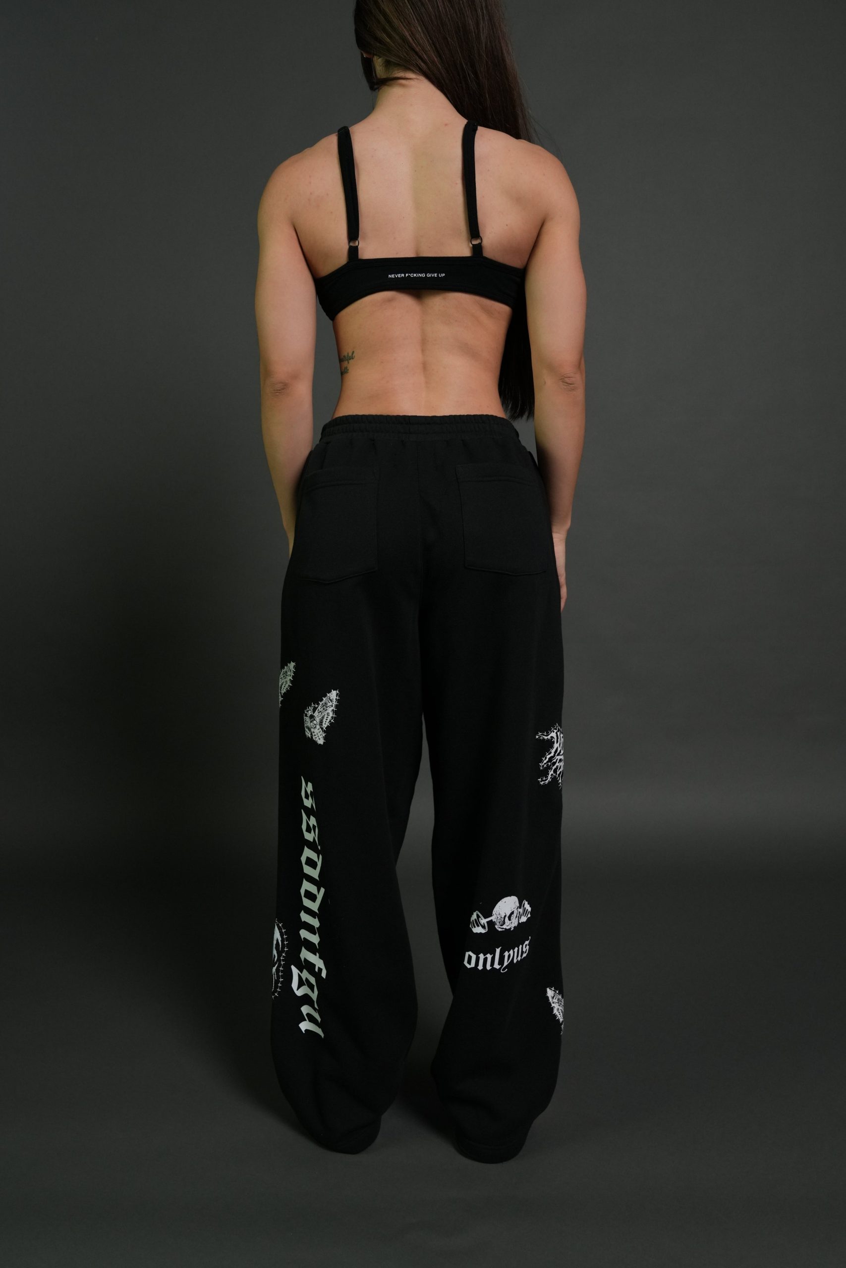 Give it Your All Yara Pleated Sweat Pants in Black - Image 3