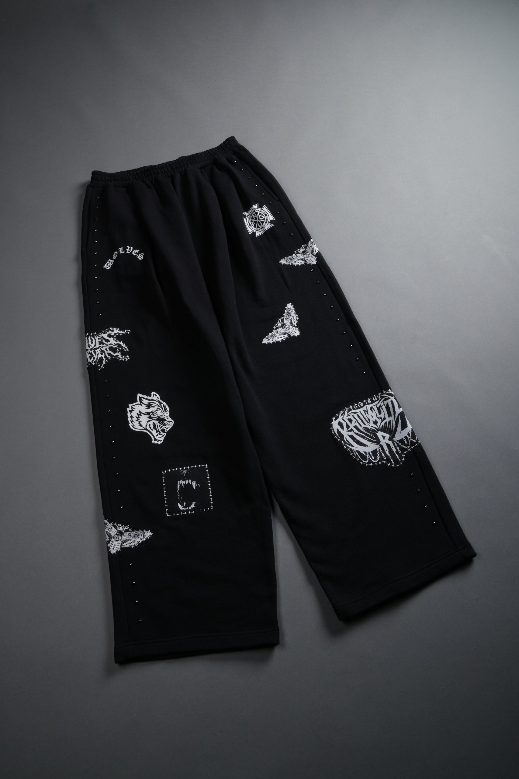 Give it Your All Yara Pleated Sweat Pants in Black - Image 9