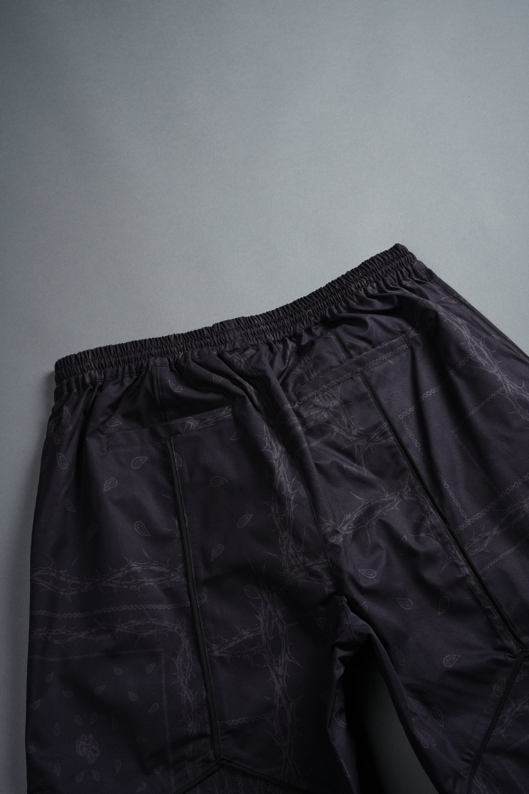 Dual Mens Quinn Track Shorts in Black Thorn Paisley - Image 9