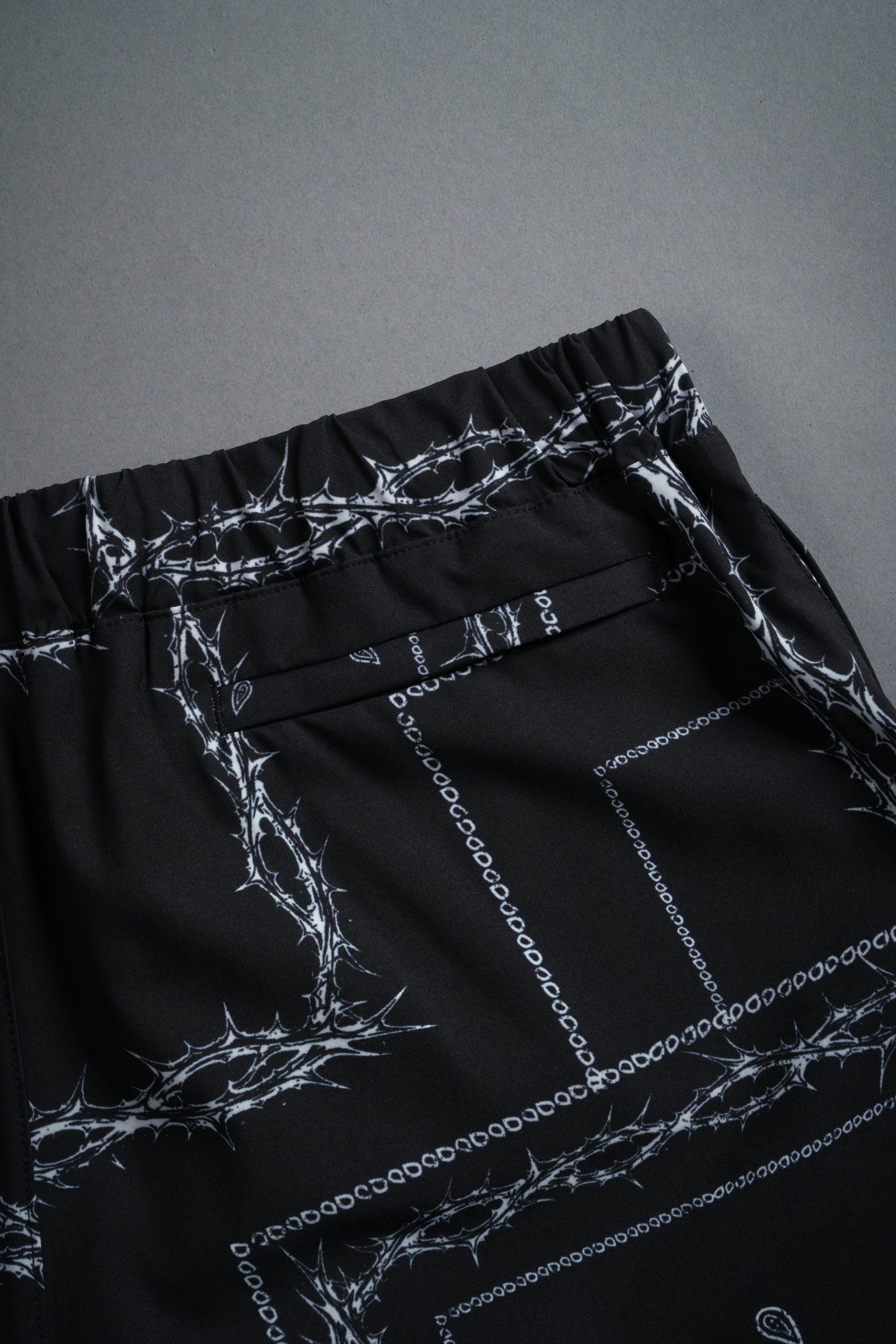 Dual Compression Shorts in Black/White Thorn Paisley - Image 11