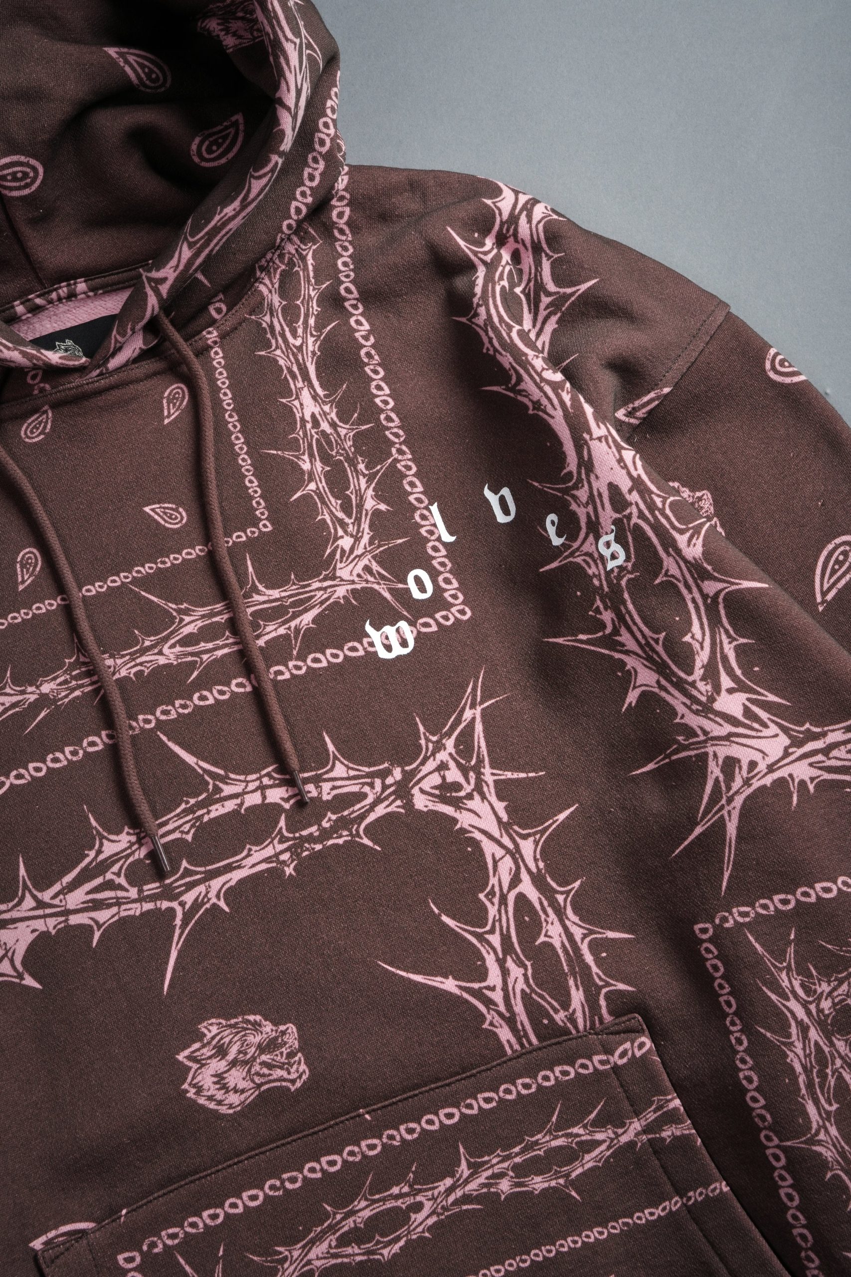 Wolves Pyramid Bishop Hoodie in Desert Dust Thorn Paisley - Image 6