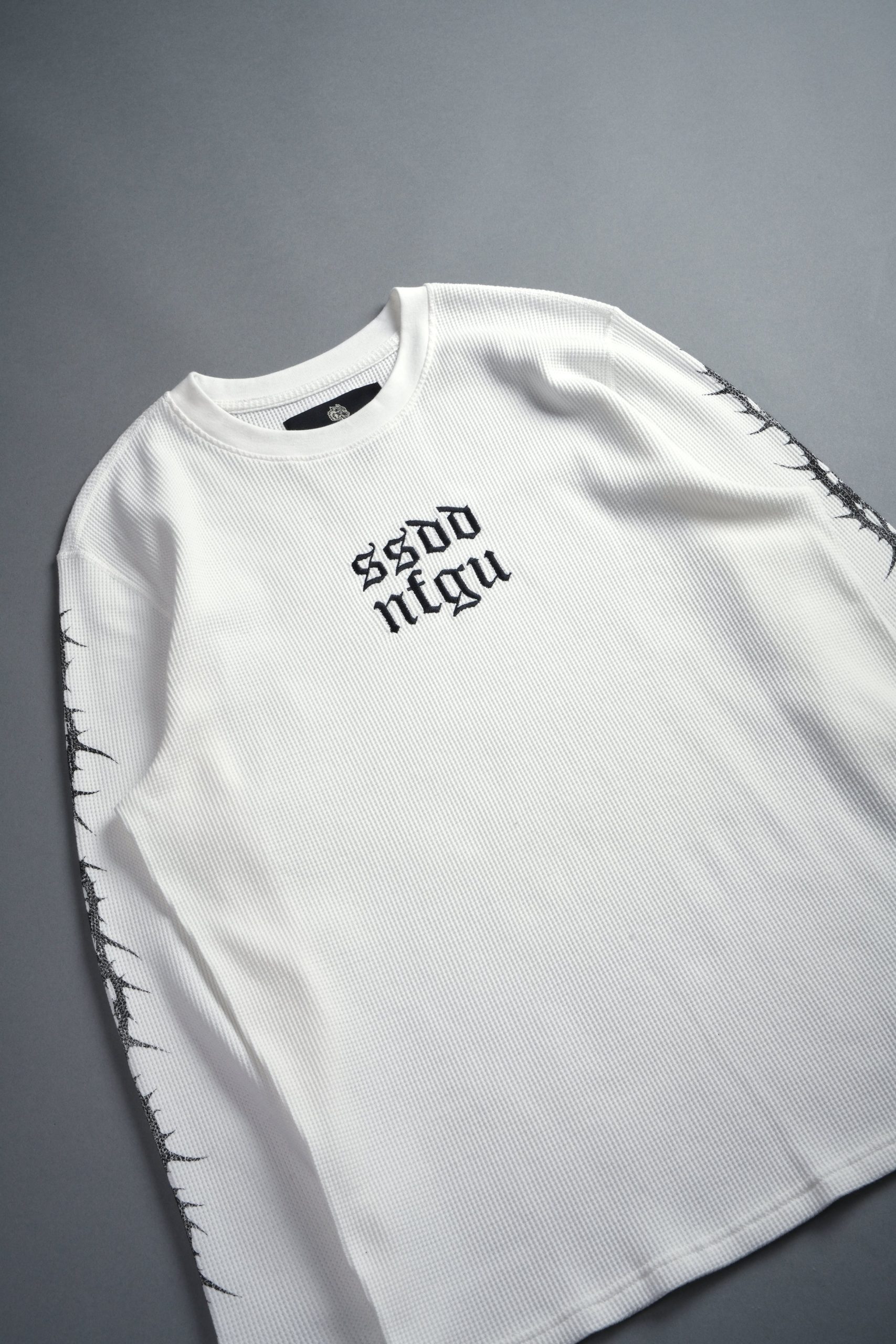 SSDDNFGU Thorns Lightweight Thermal in Cream - Image 5