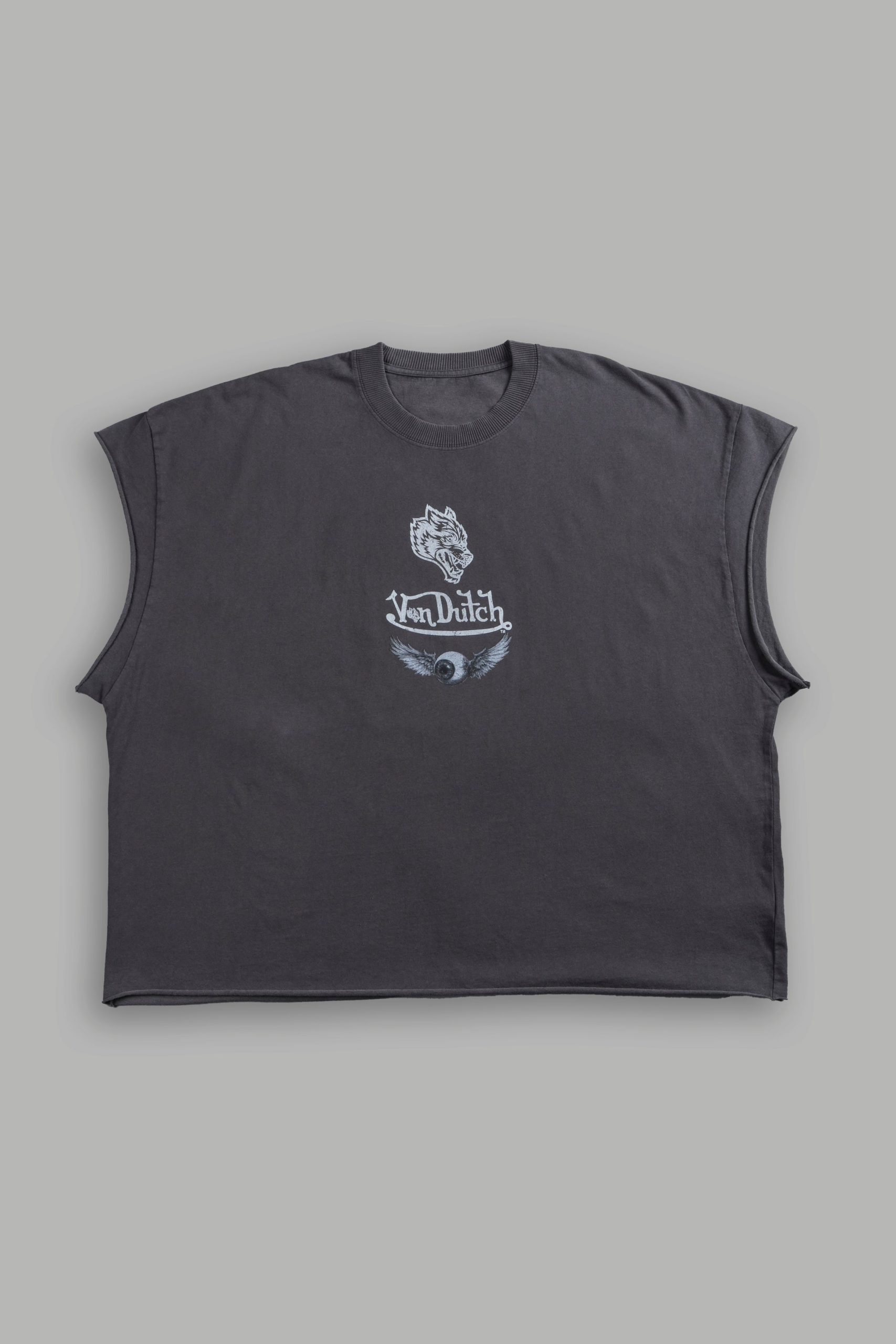 Take-Off Grunge Cut-Off Mid-Length Raw Hem Tee in Wolf Gray - Image 3