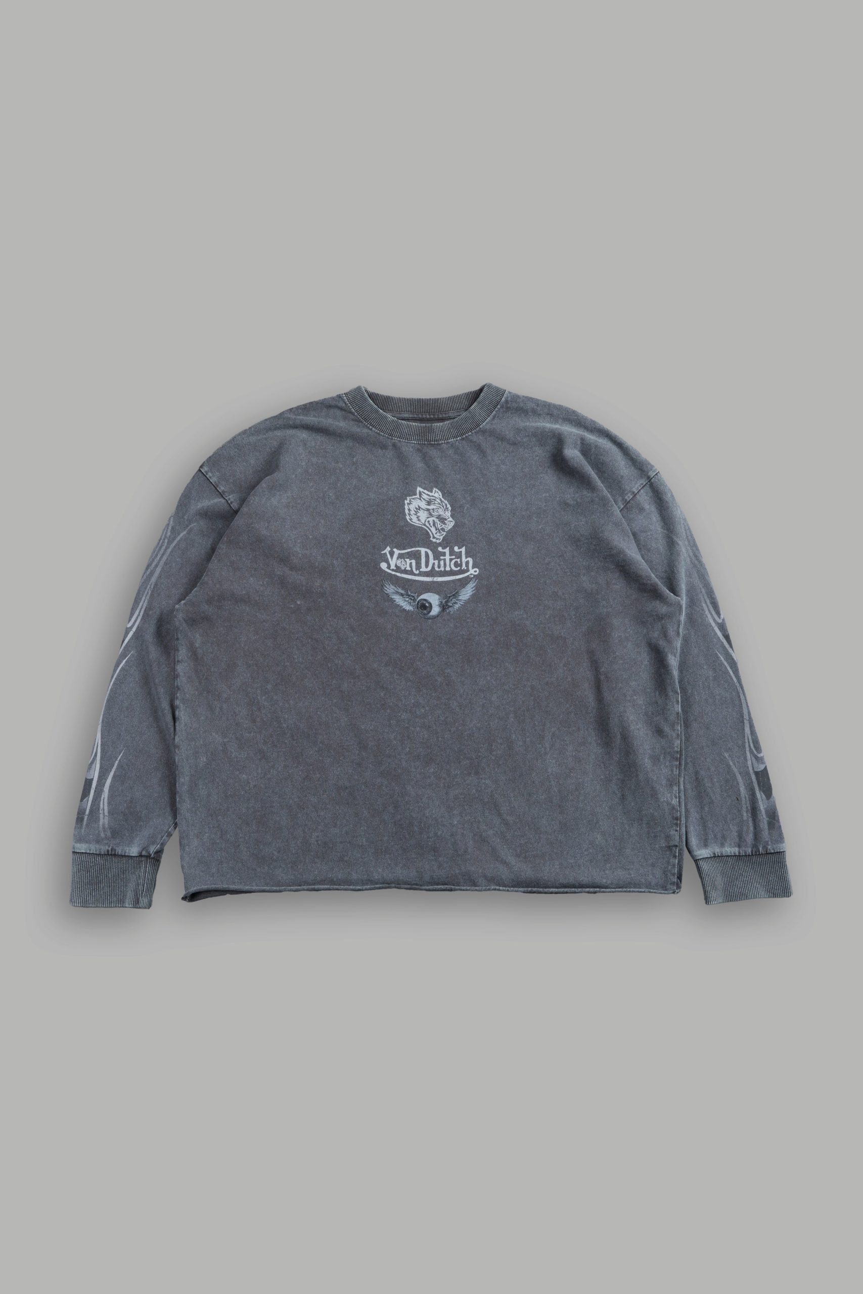 Take-Off Grunge Mid-Length Raw Hem LS Tee in Wolf Gray - Image 3