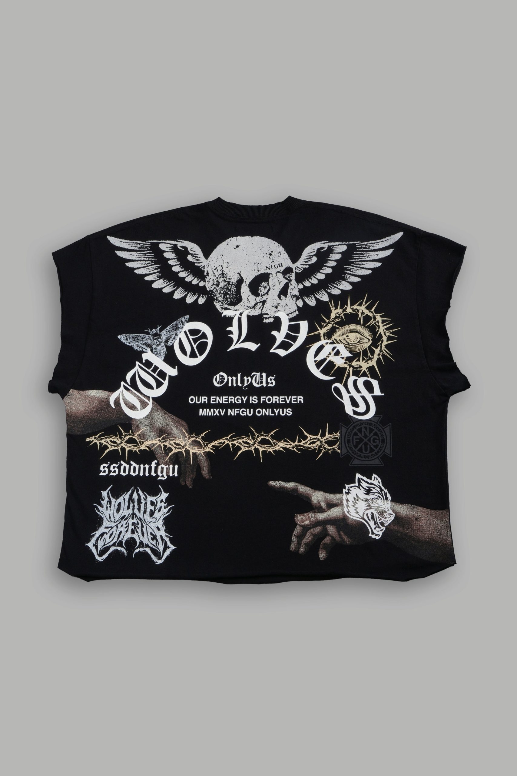 Darc Creed Grunge Cut-Off Tee in Black