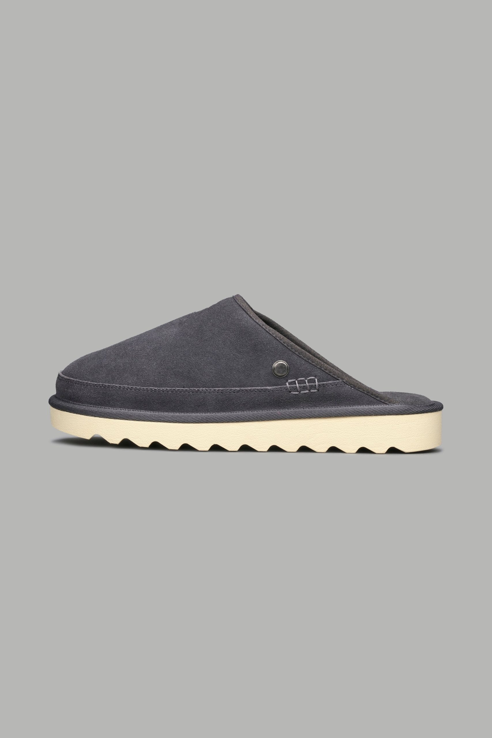 Sedona Slides in Wolf Gray - Image 3
