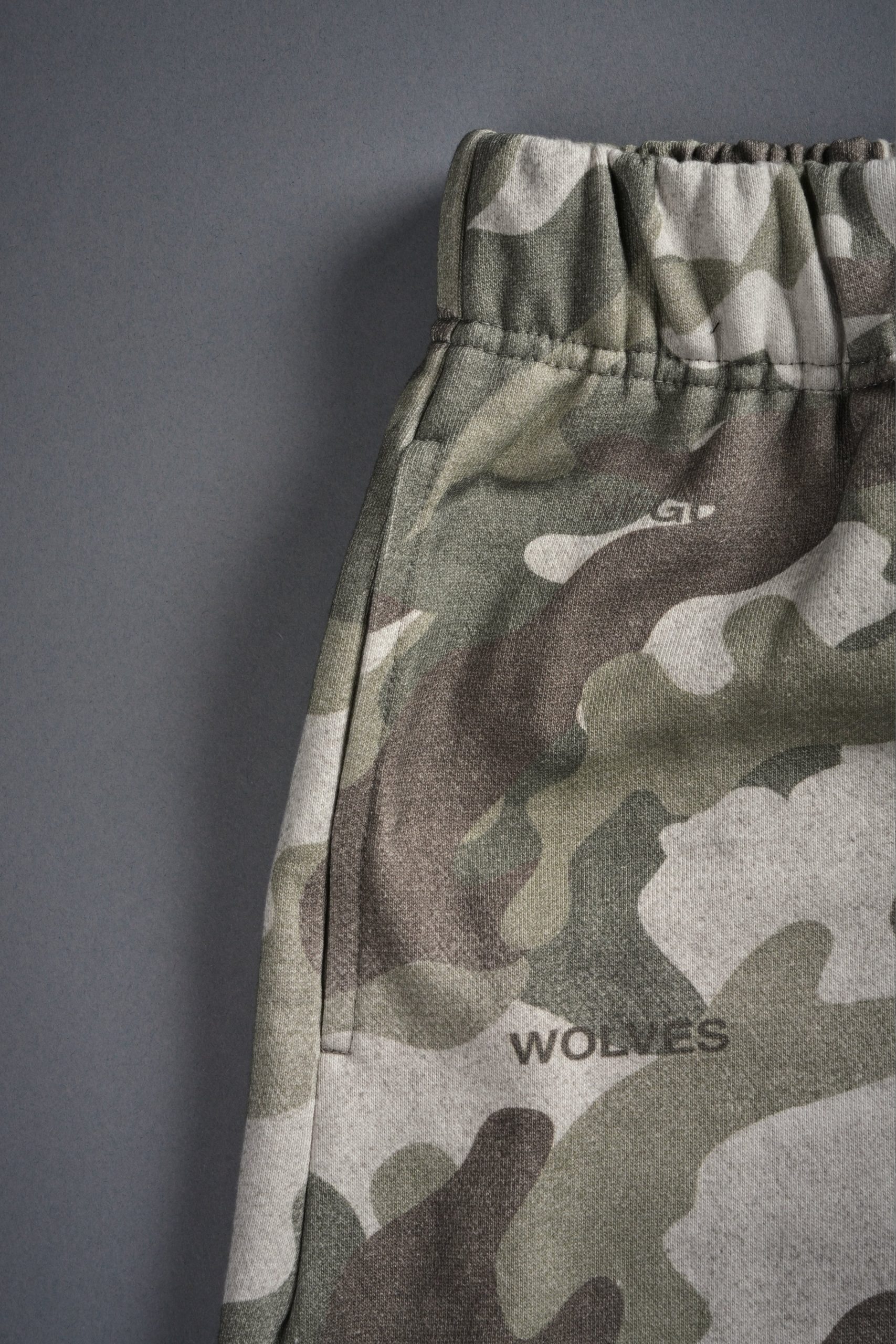 Rebel Heritage Grunge Oversized Raw Hem Post Lounge Sweat Shorts in DSVD Green Camo - Image 8