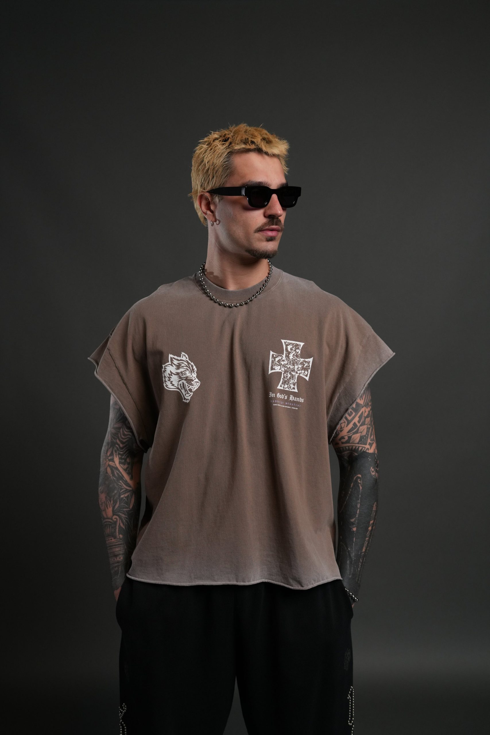 Iron Wolf Pack Grunge Cut-Off Tee in Mojave Brown - Image 2