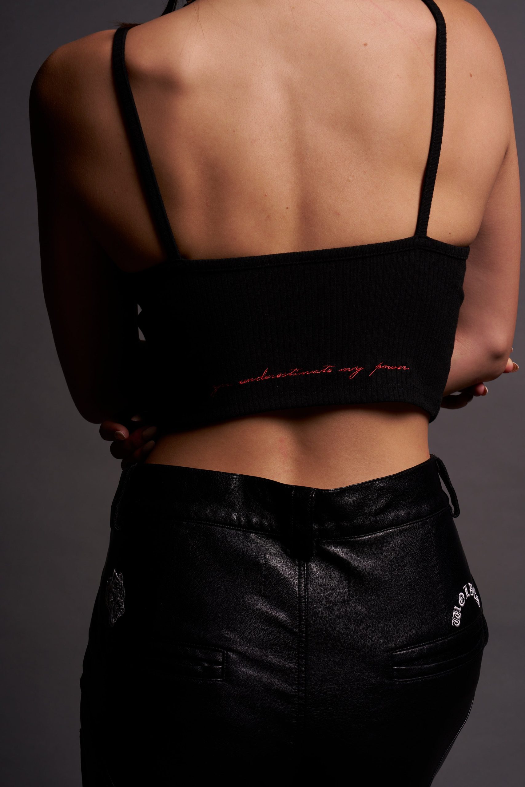 Single Wolf Spaghetti Crop Tank in Black - Image 8