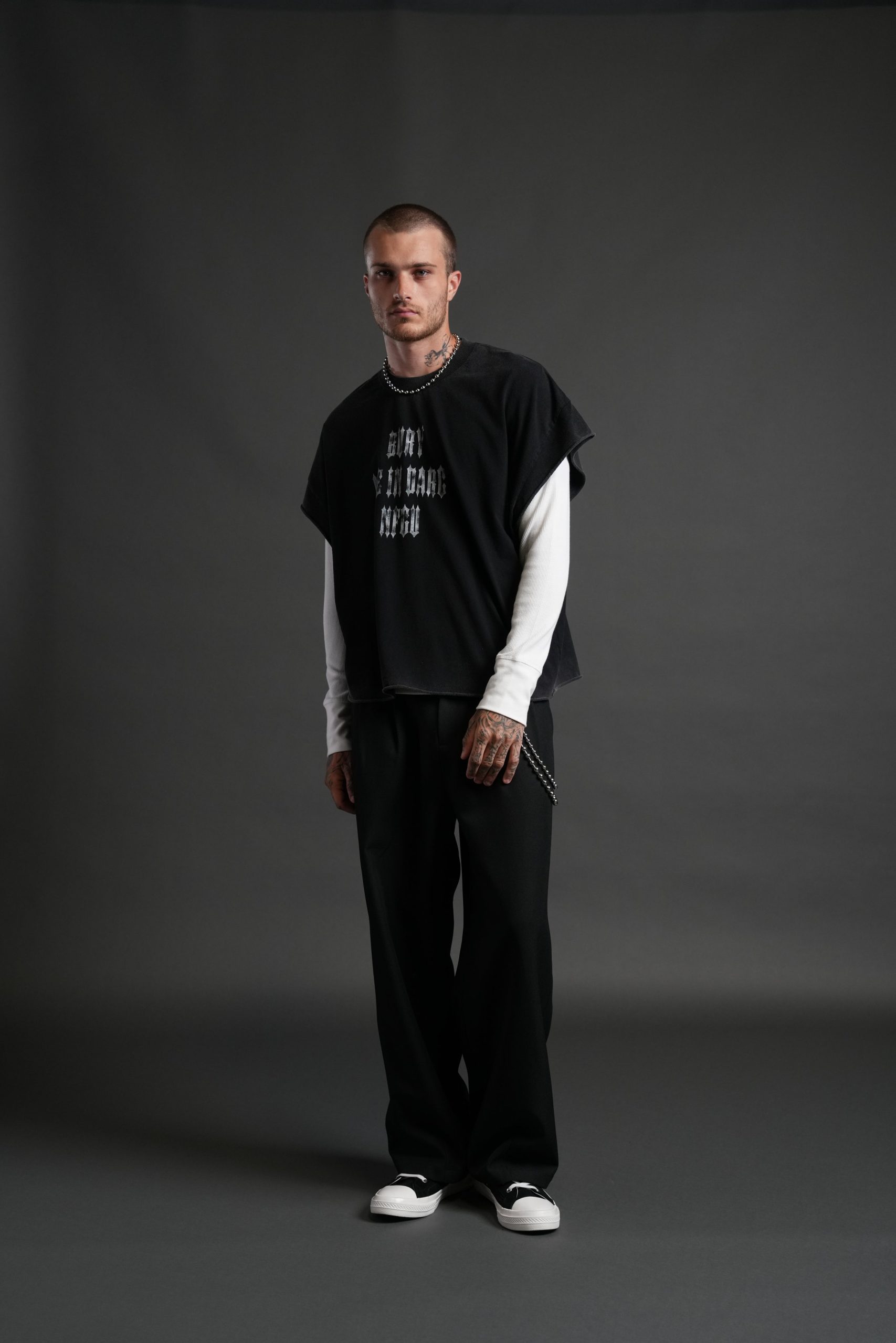 Bury Me in Darc Forever Grunge Cut-Off Tee in Black - Image 5