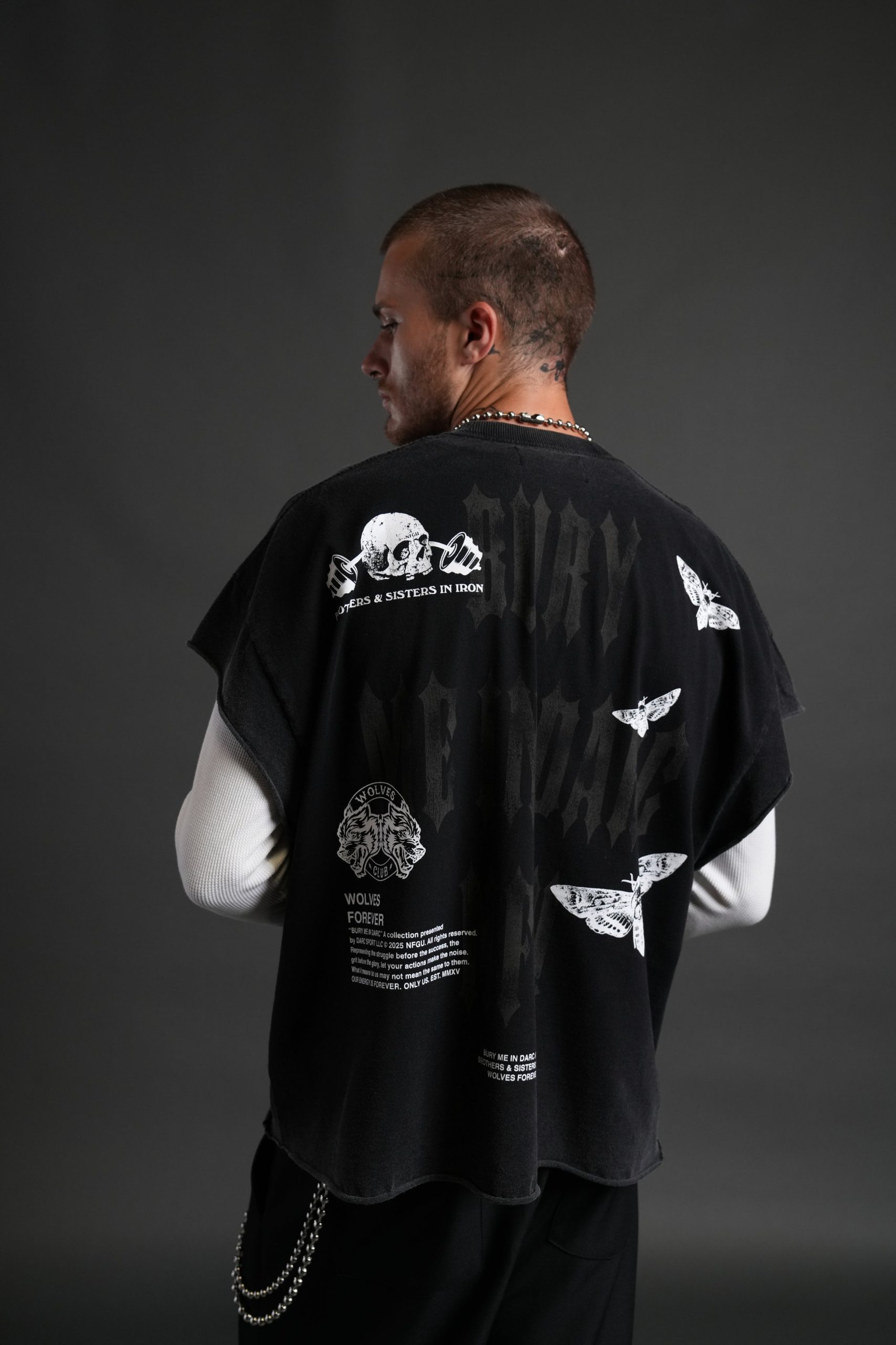 Bury Me in Darc Forever Grunge Cut-Off Tee in Black - Image 4