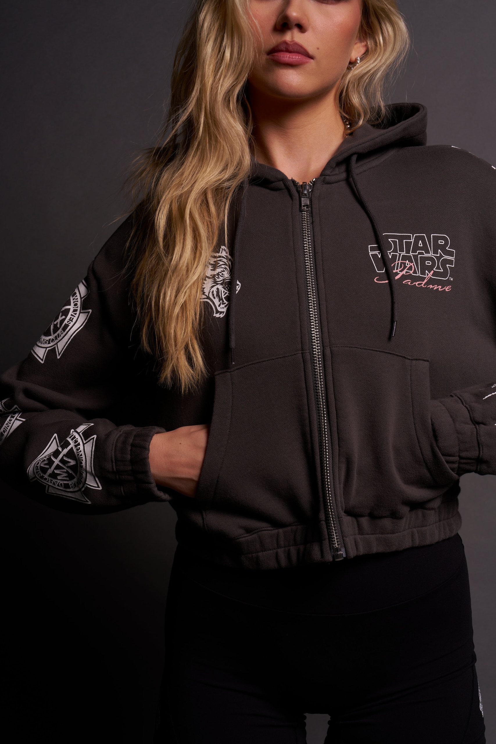 The Power Of The Dark Side Padme Chambers (Cropped) Zip Hoodie in Wolf Gray - Image 8