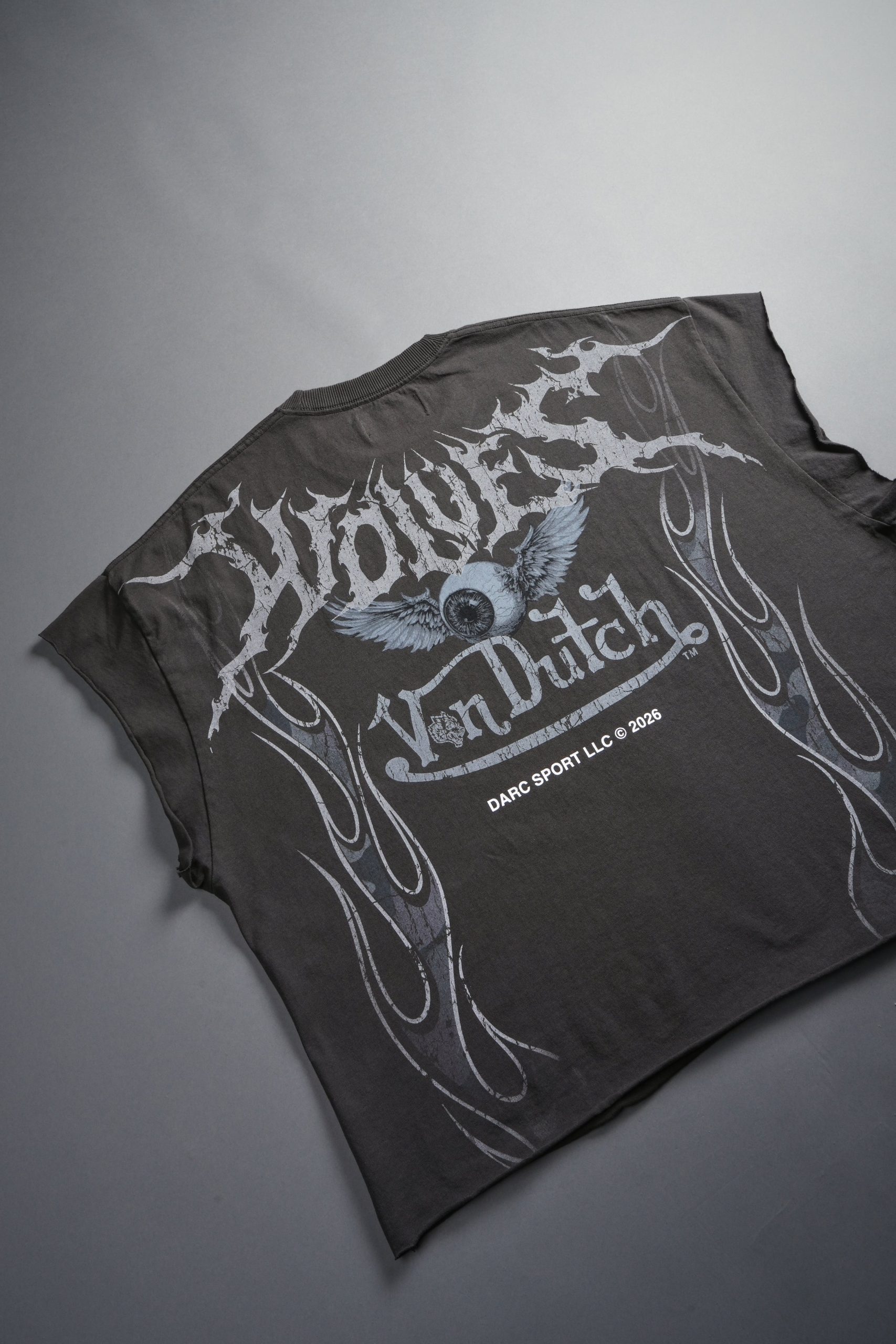 Take-Off Grunge Cut-Off Mid-Length Raw Hem Tee in Wolf Gray - Image 8