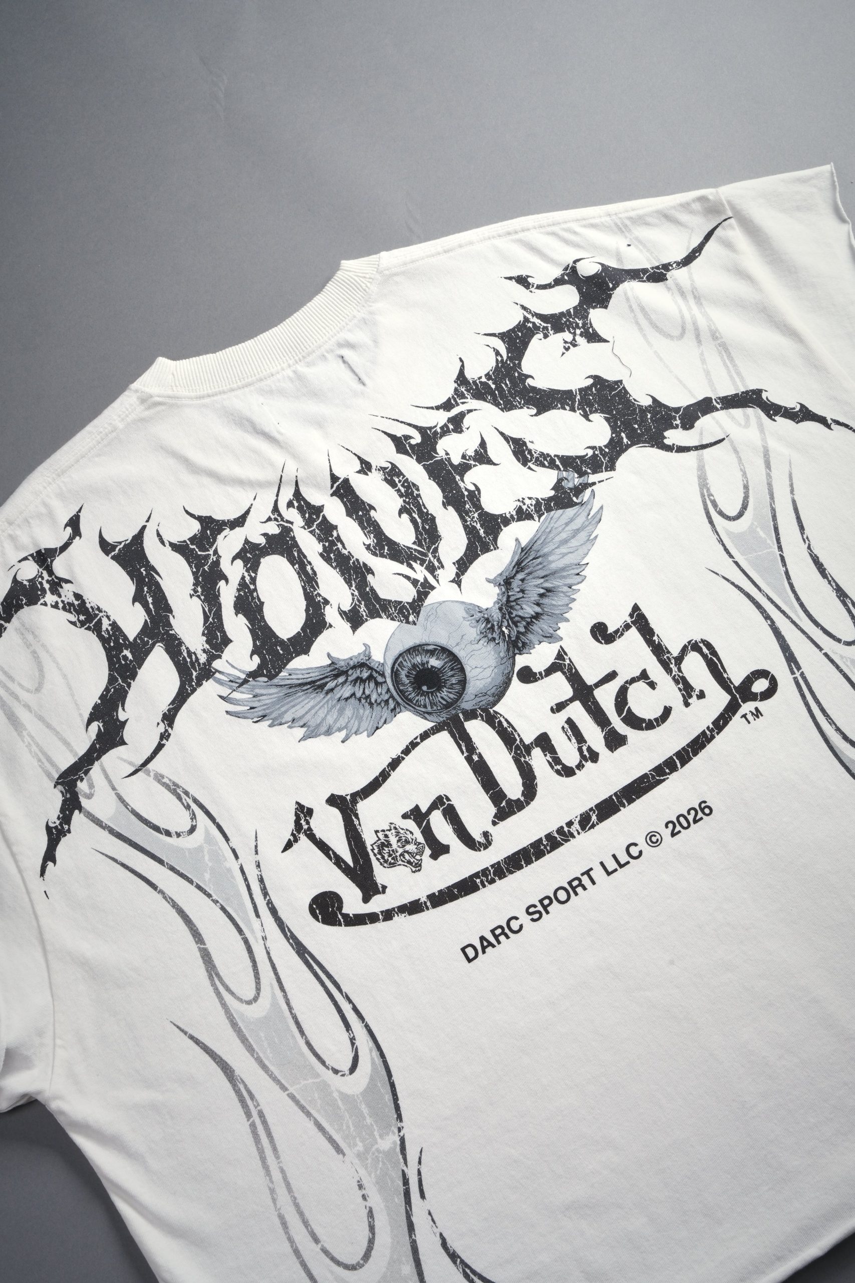 Take-Off Grunge Cut-Off Mid-Length Raw Hem Tee in Cream - Image 8