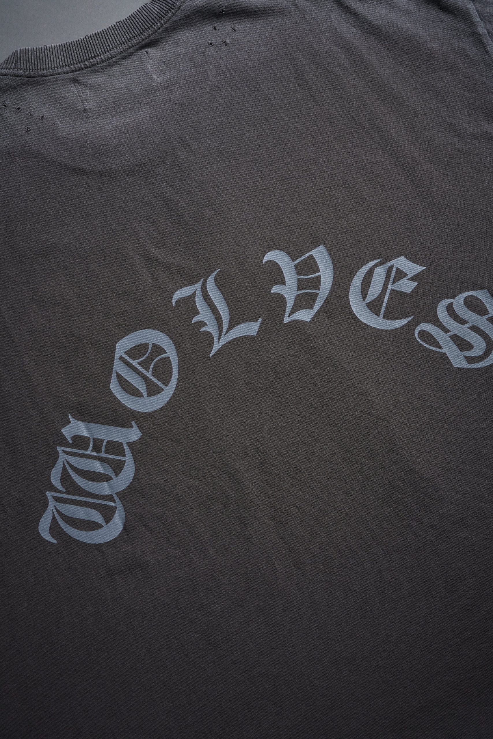 DSVD Legacy Distressed Grunge Cut-Off Mid-Length Raw Hem Tee in Wolf Gray - Image 8