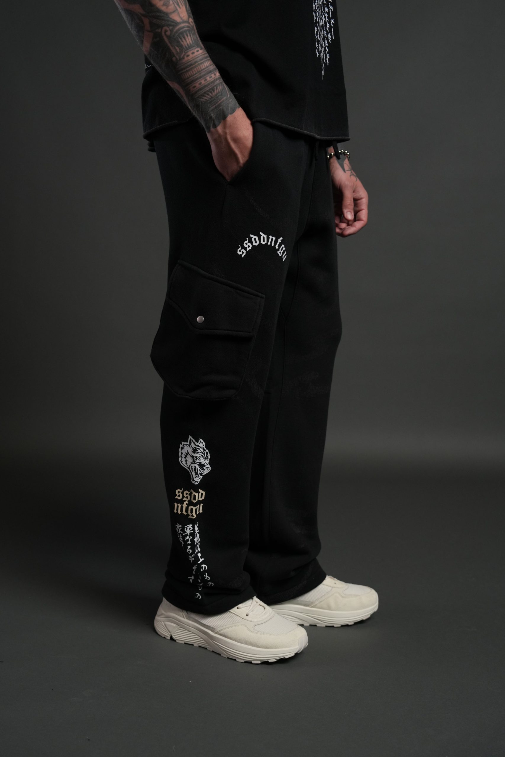 Darc Inferno Bigelow Cargo Sweat Pants in Black - Image 5