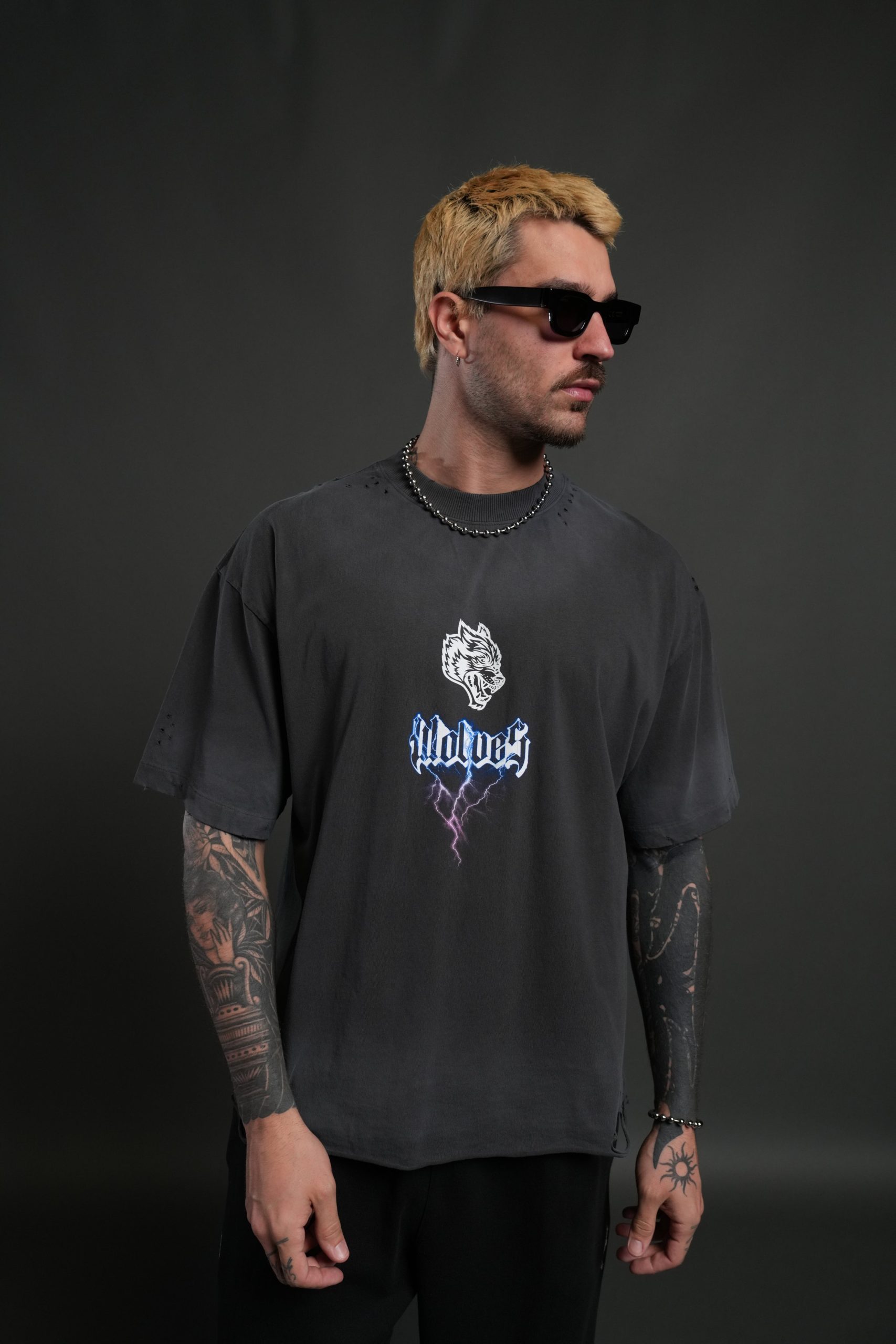 Wolves Lightning Distressed Grunge Tee in Wolf Gray Drift Wash - Image 2