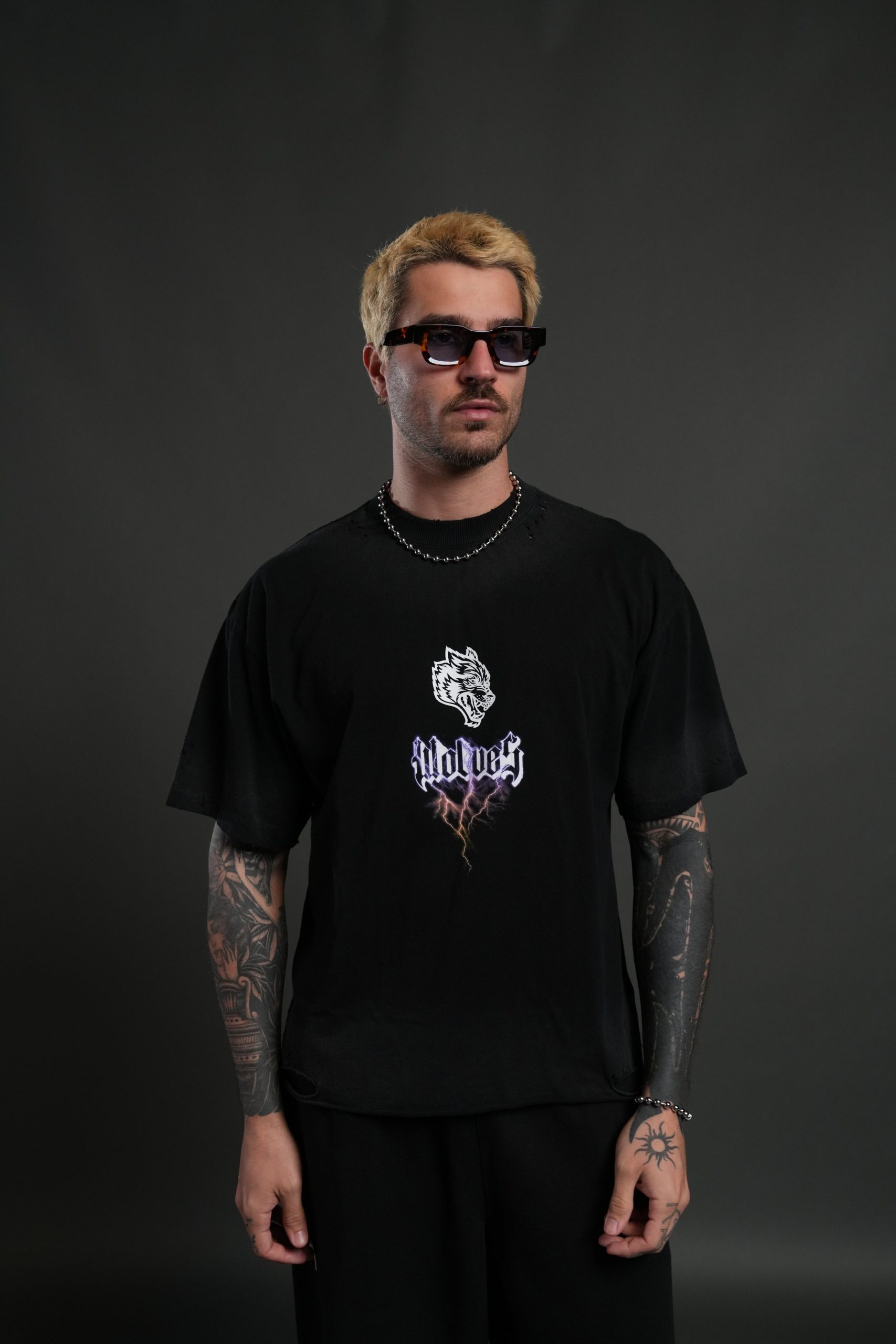 Wolves Lightning Distressed Grunge Tee in Black Drift Wash - Image 2