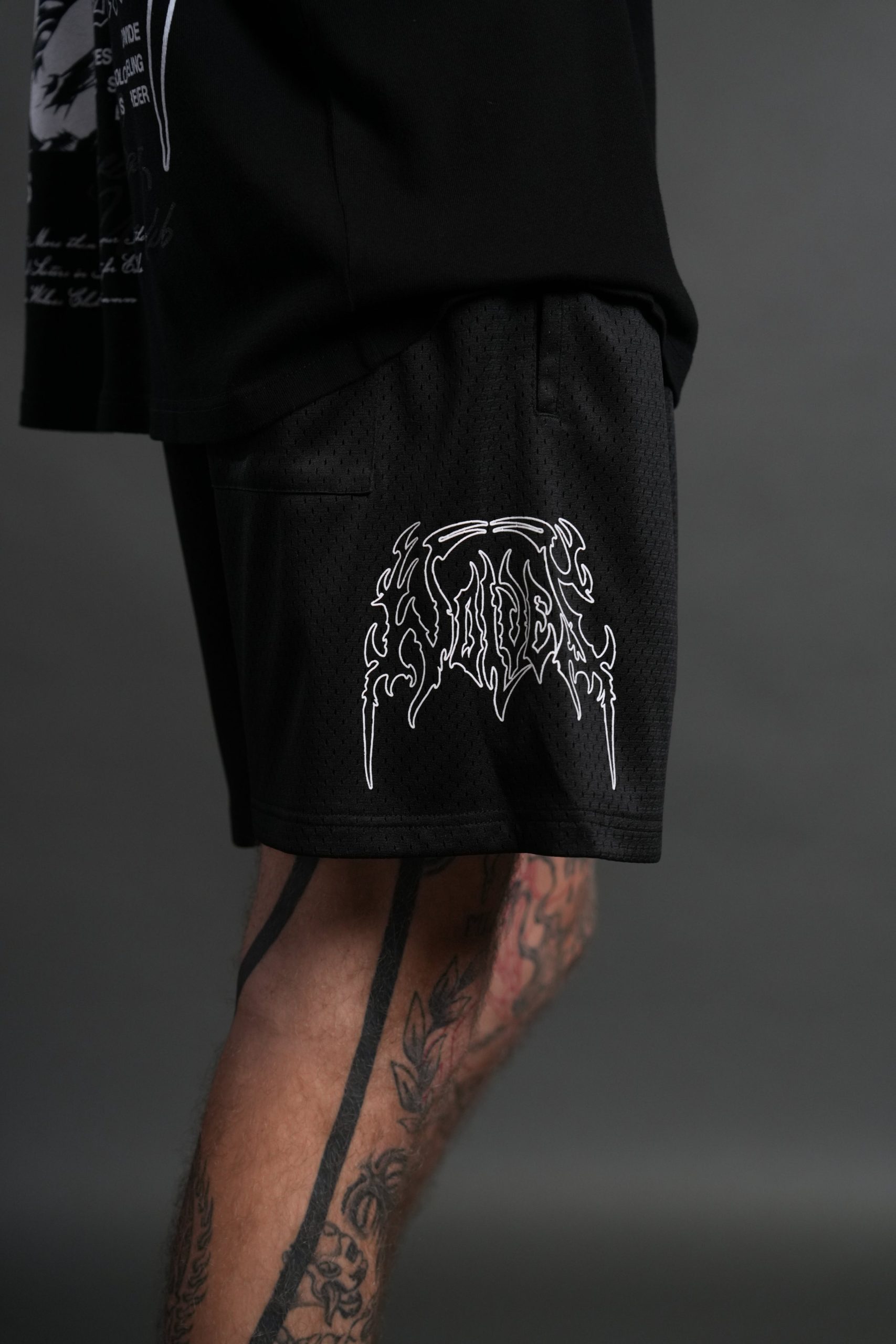 Shadow Hesh Mesh Shorts in Black - Image 7