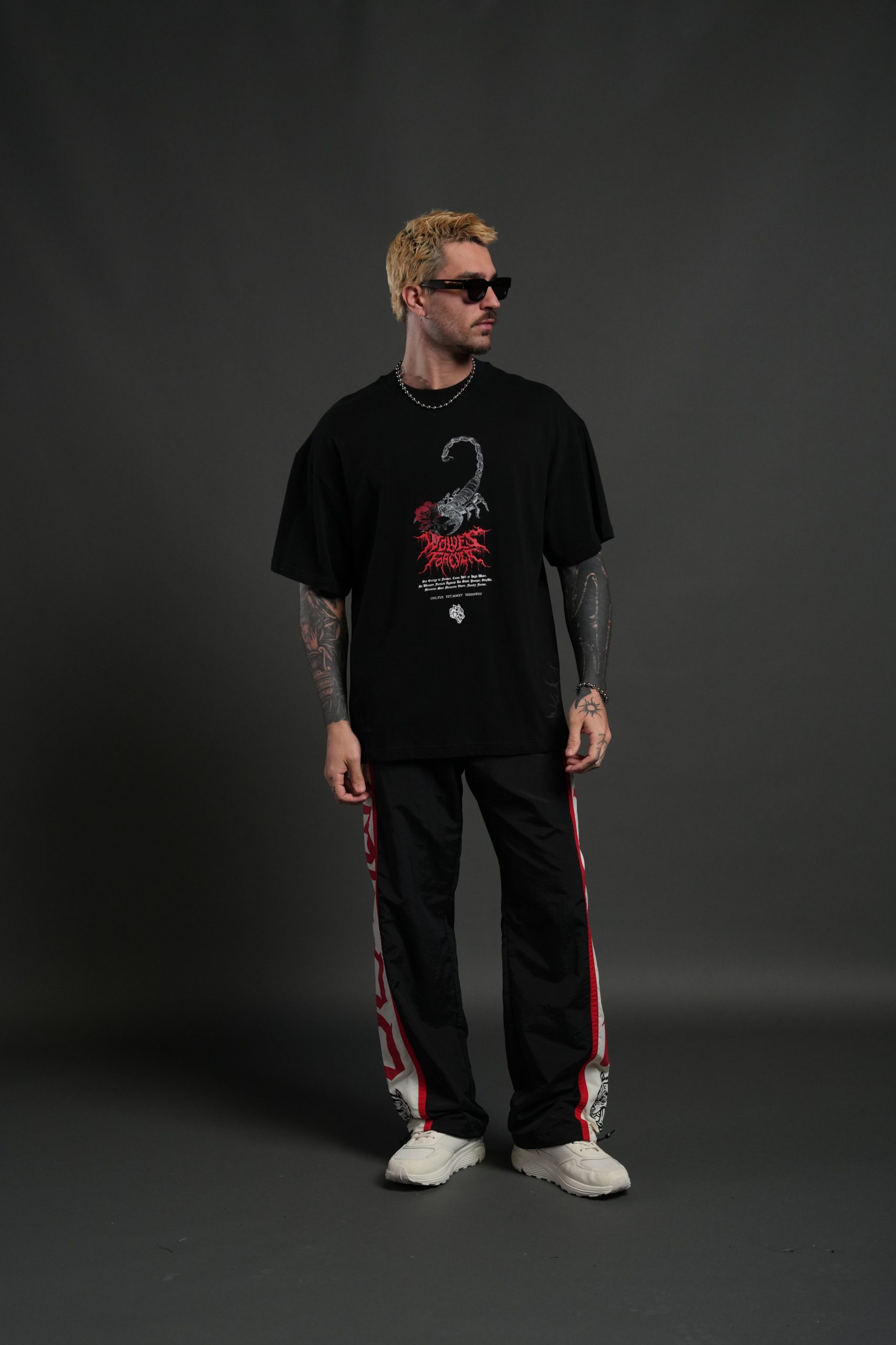 Scorpion Thorns Premium Oversized Tee in Black - Image 5