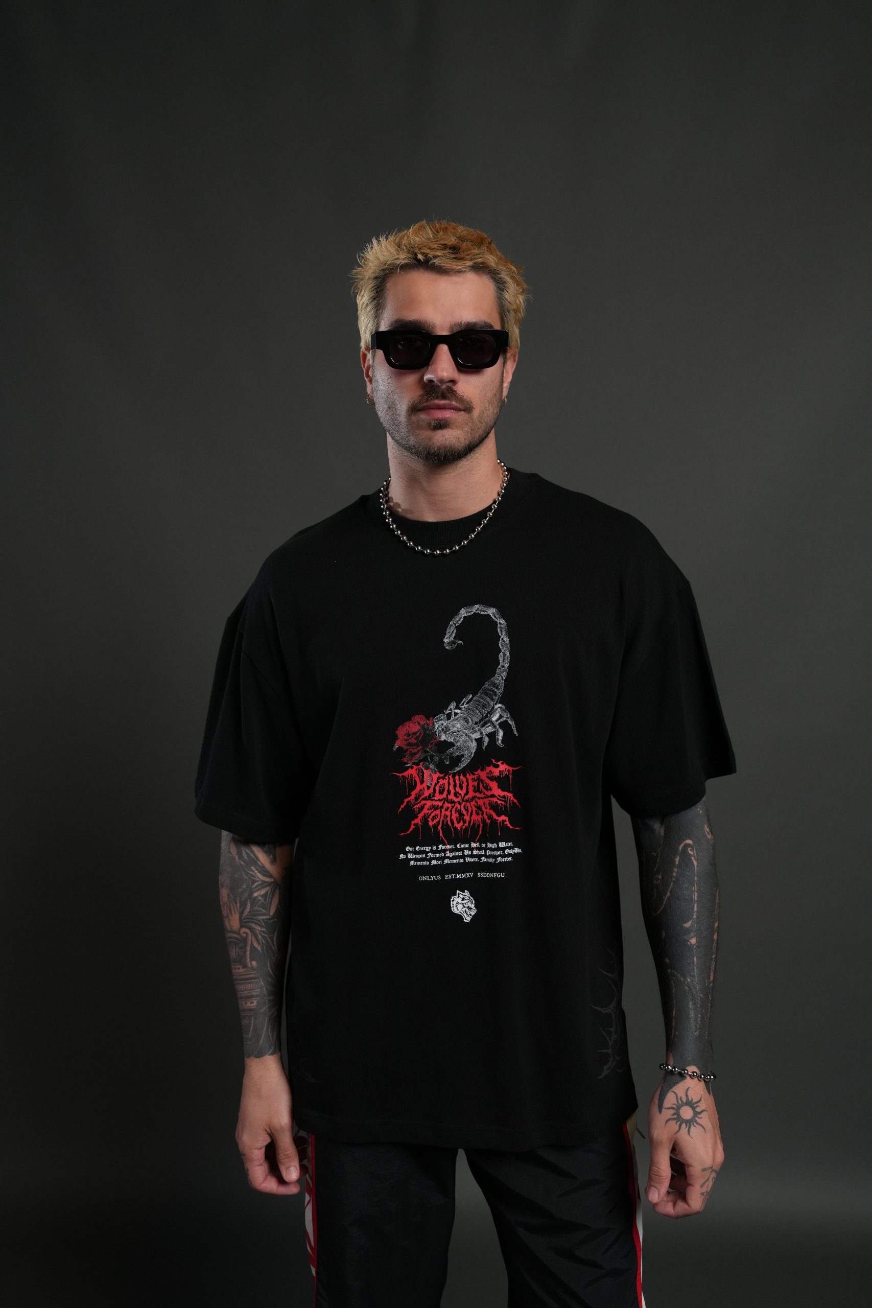 Scorpion Thorns Premium Oversized Tee in Black - Image 2