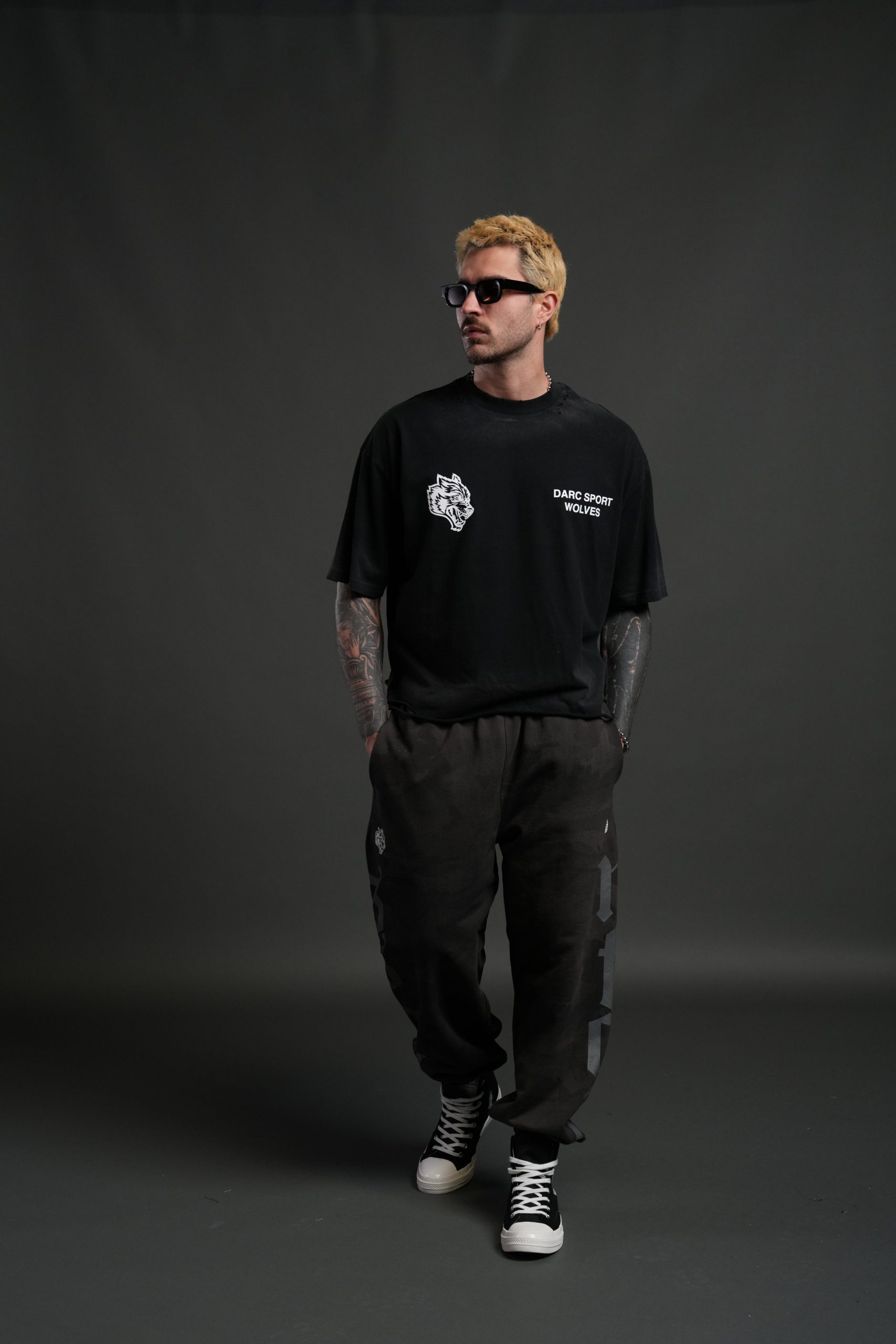 Sangrado Distressed Grunge Box Cut Tee in Black Drift Wash - Image 5