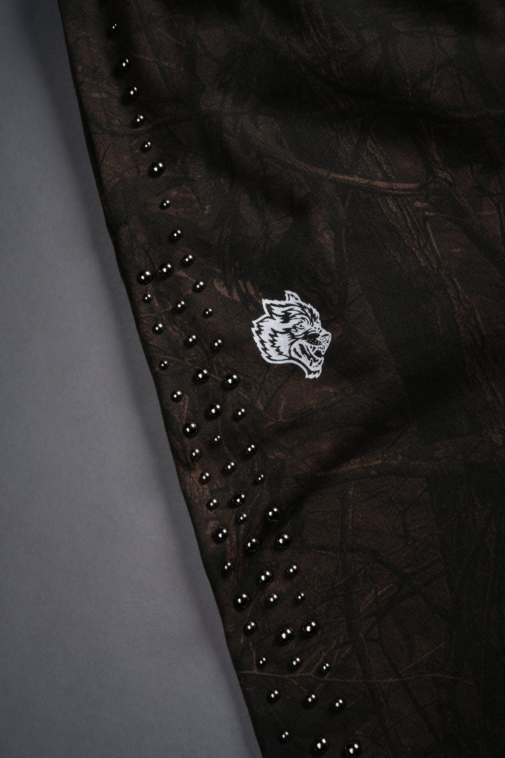 Dual Wolf Stud Grunge Oversized Omen Sweat Pants in Brown Driftwood Forest Camo - Image 4
