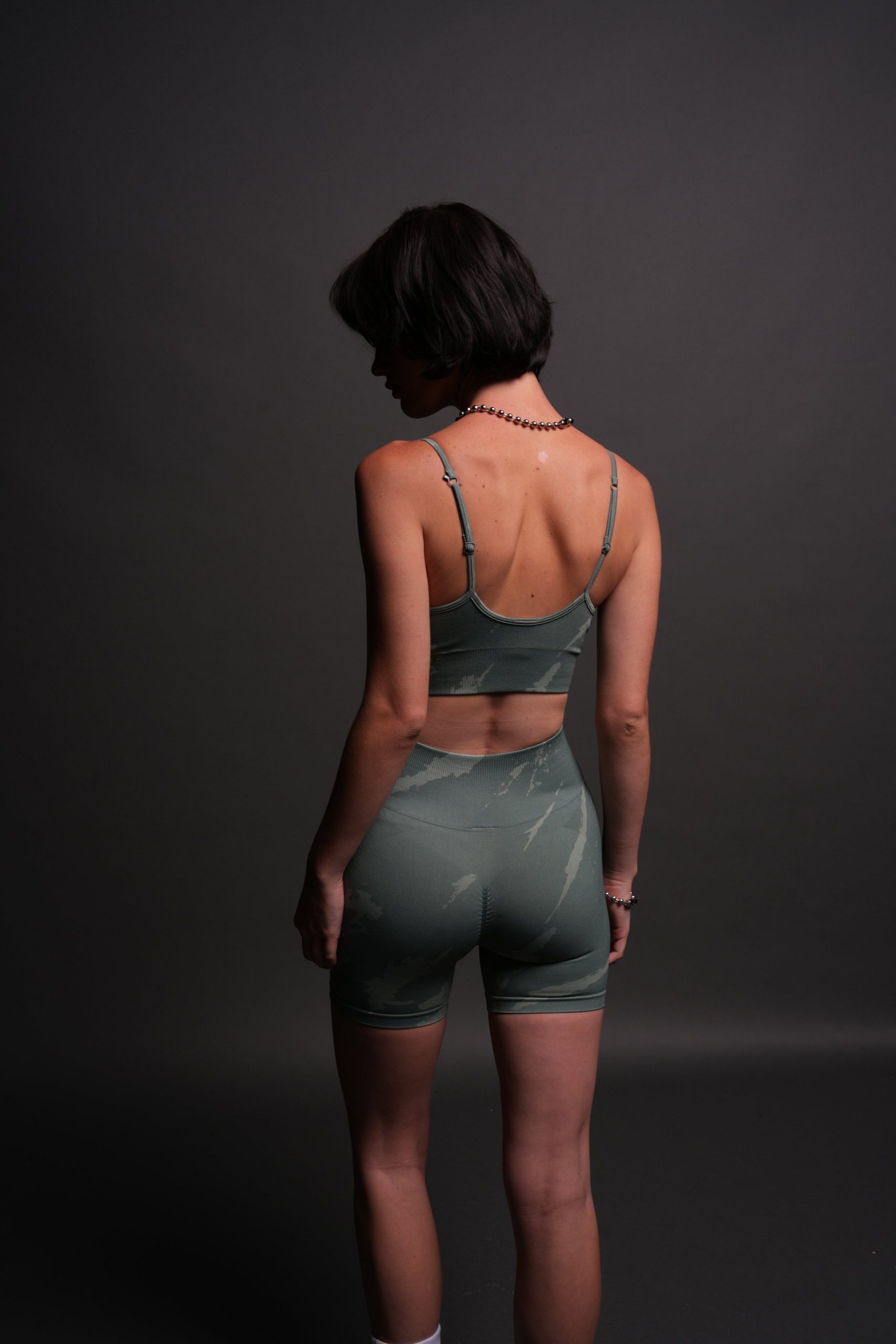 Single Wolf Everson Seamless Huxley Bra in Hunter Green Native Camo - Image 2