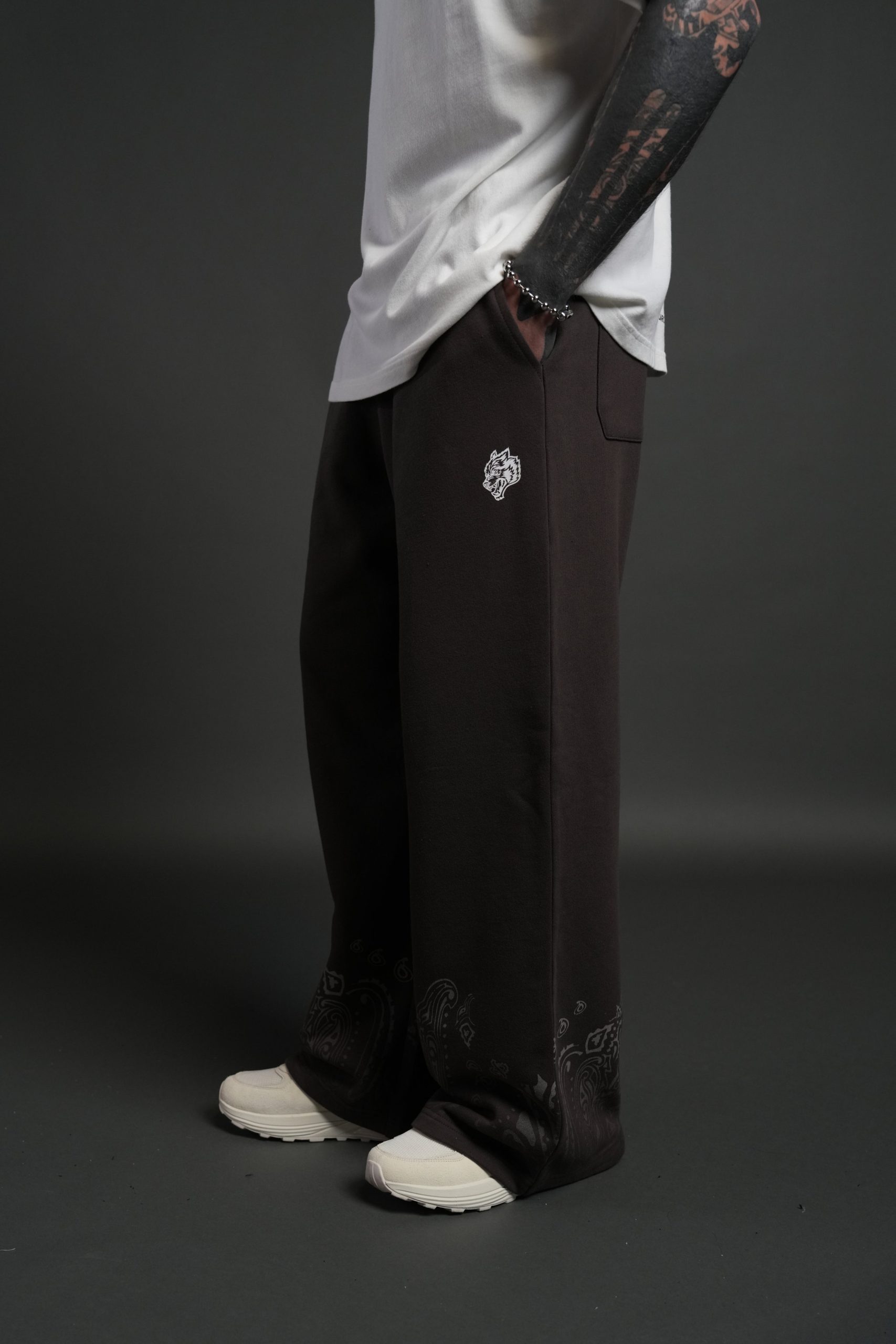 Western V2 Lennox Sweat Pants in Darc Brown - Image 4