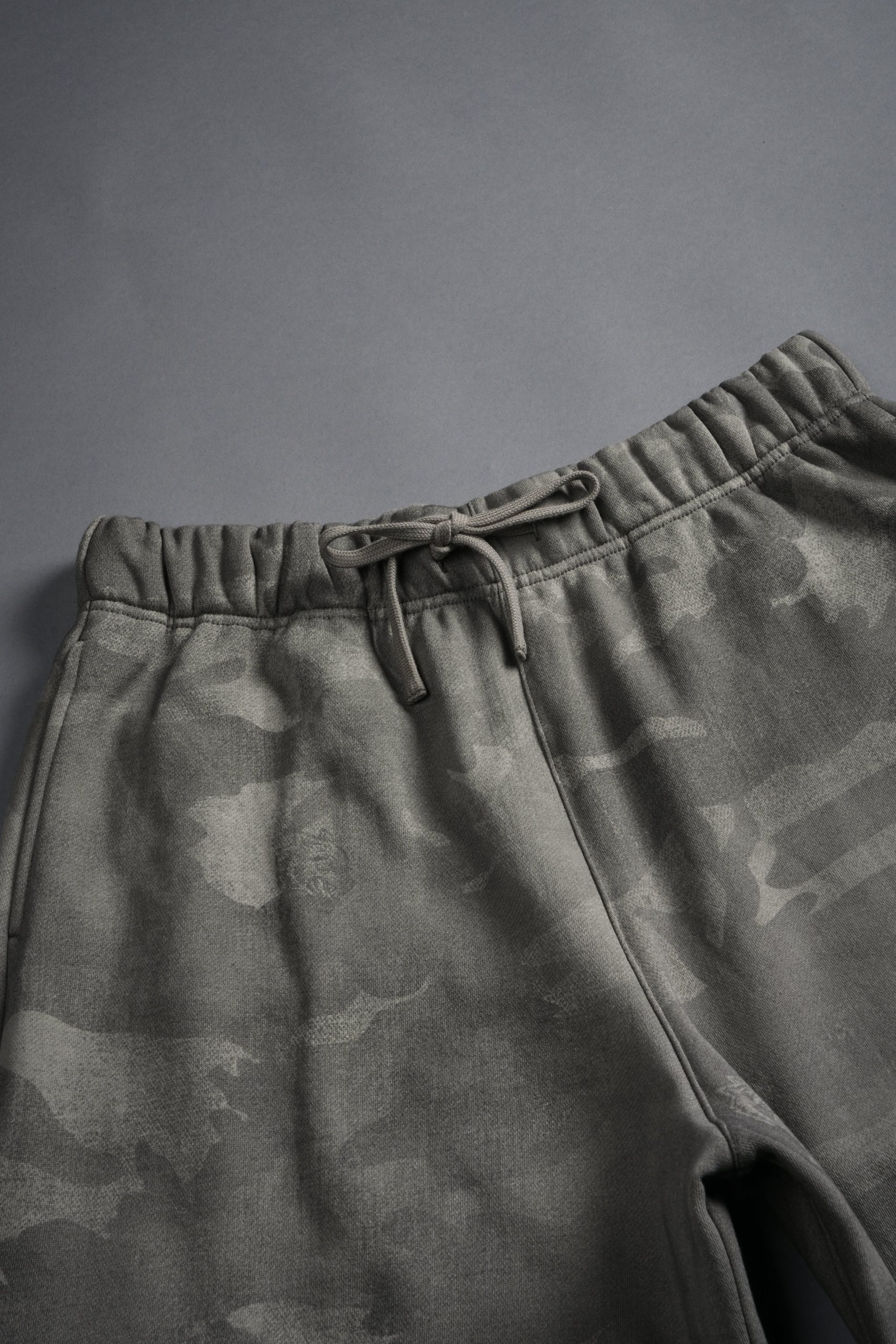 Dual Oversized Post Lounge Sweat Shorts in Lush Vintage Woodland Camo - Image 5