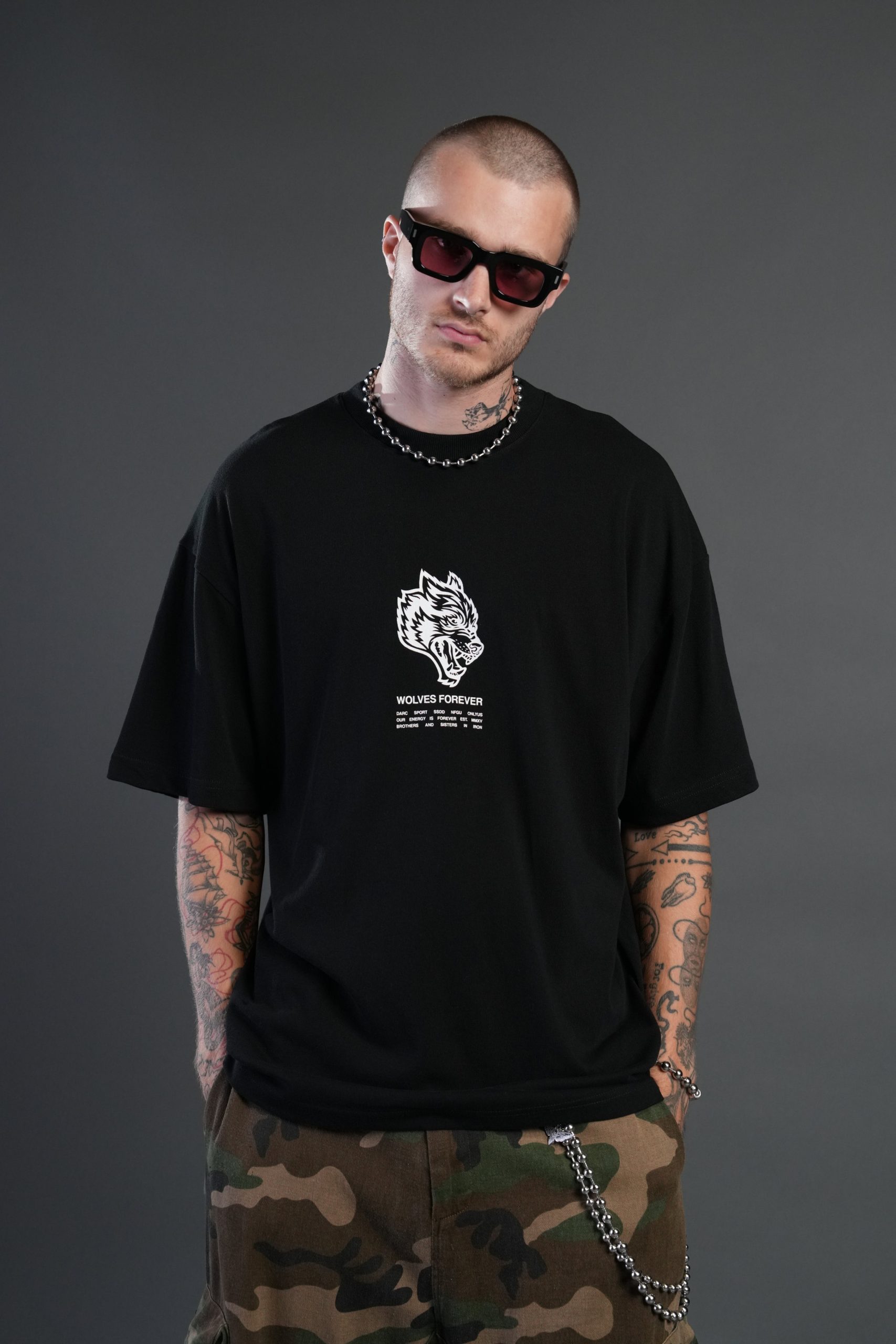 Wolves Have Your Back Premium Oversized Tee in Black - Image 2