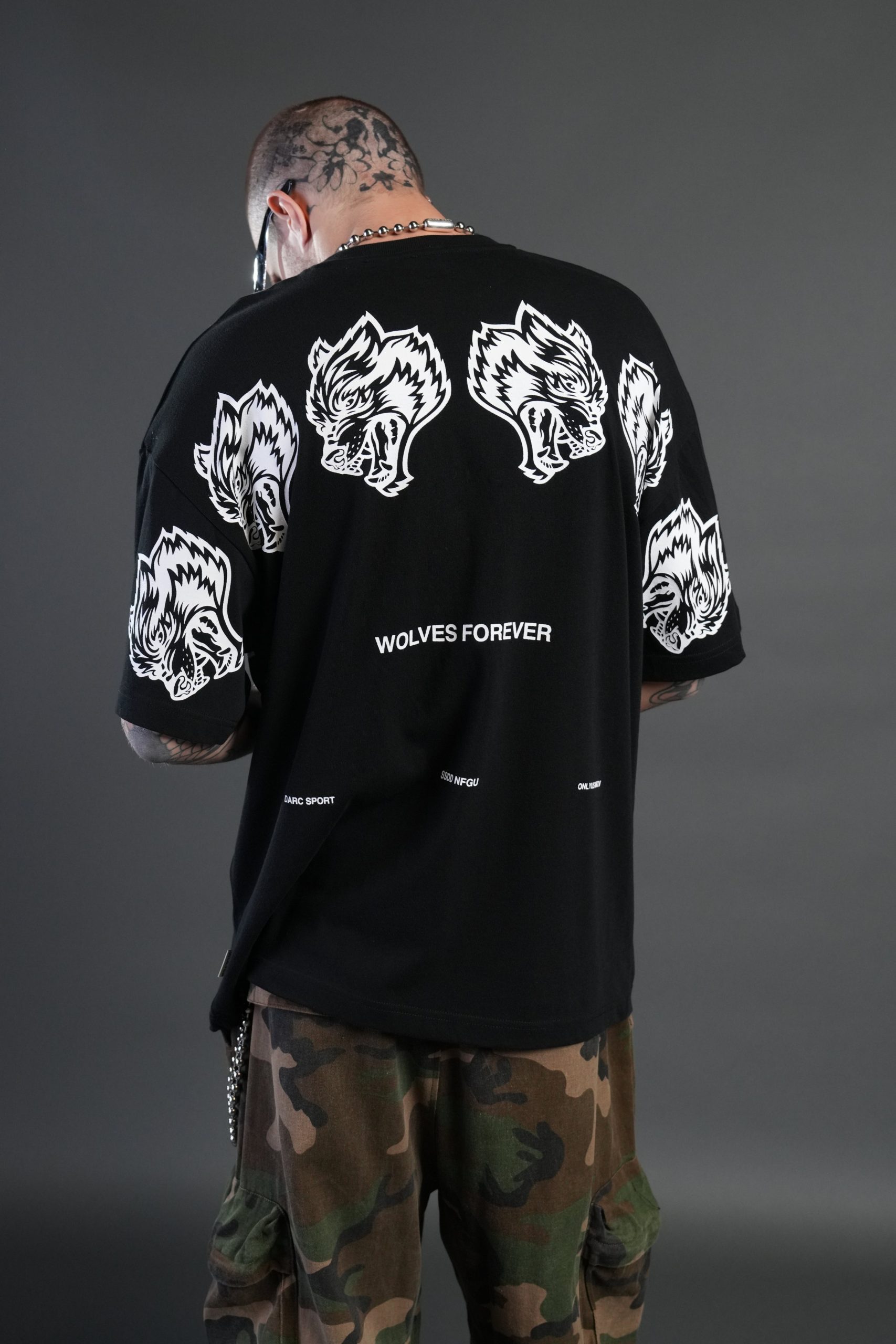 Wolves Have Your Back Premium Oversized Tee in Black - Image 4