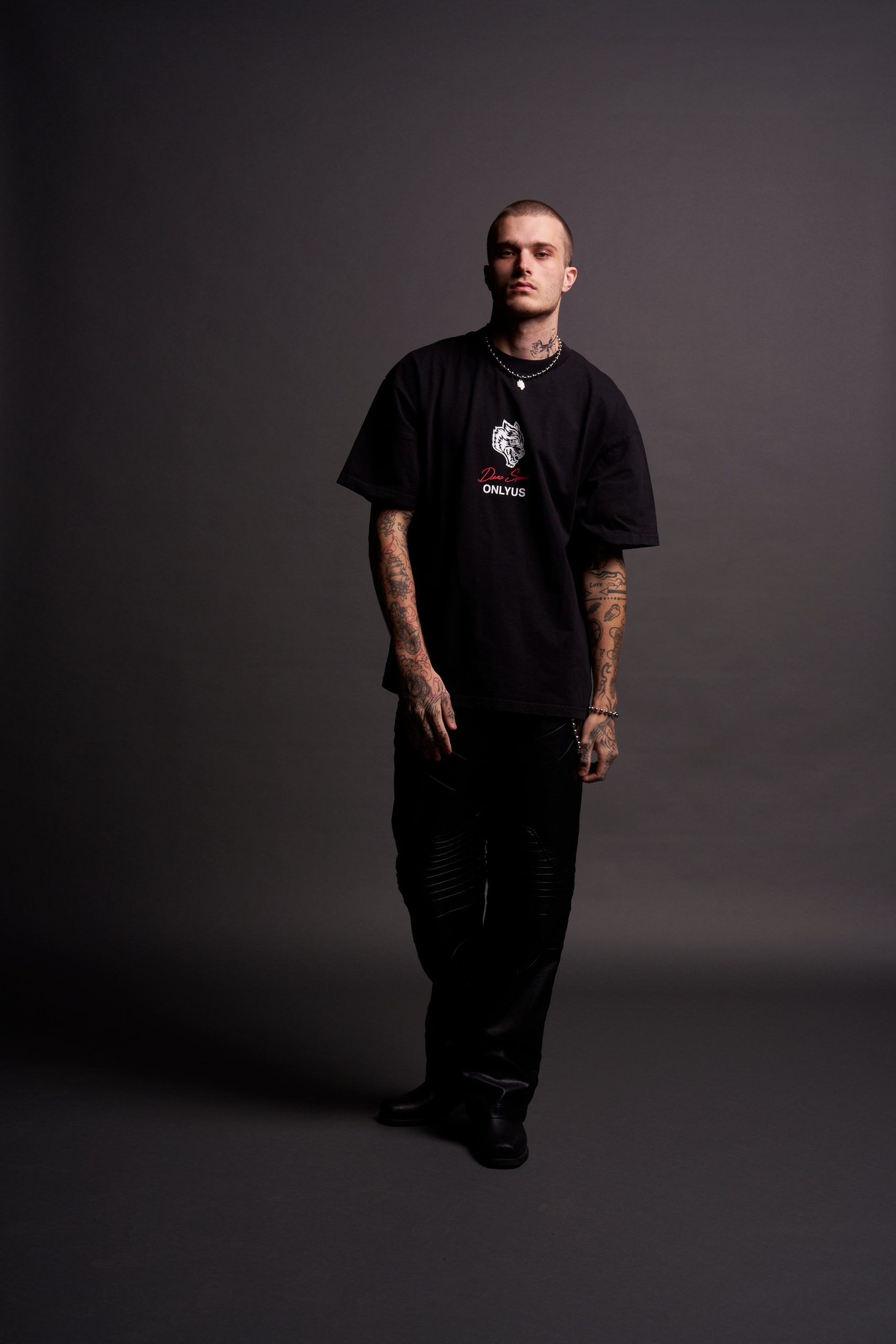 Maul And The Moth Grunge Tee in Black - Image 4