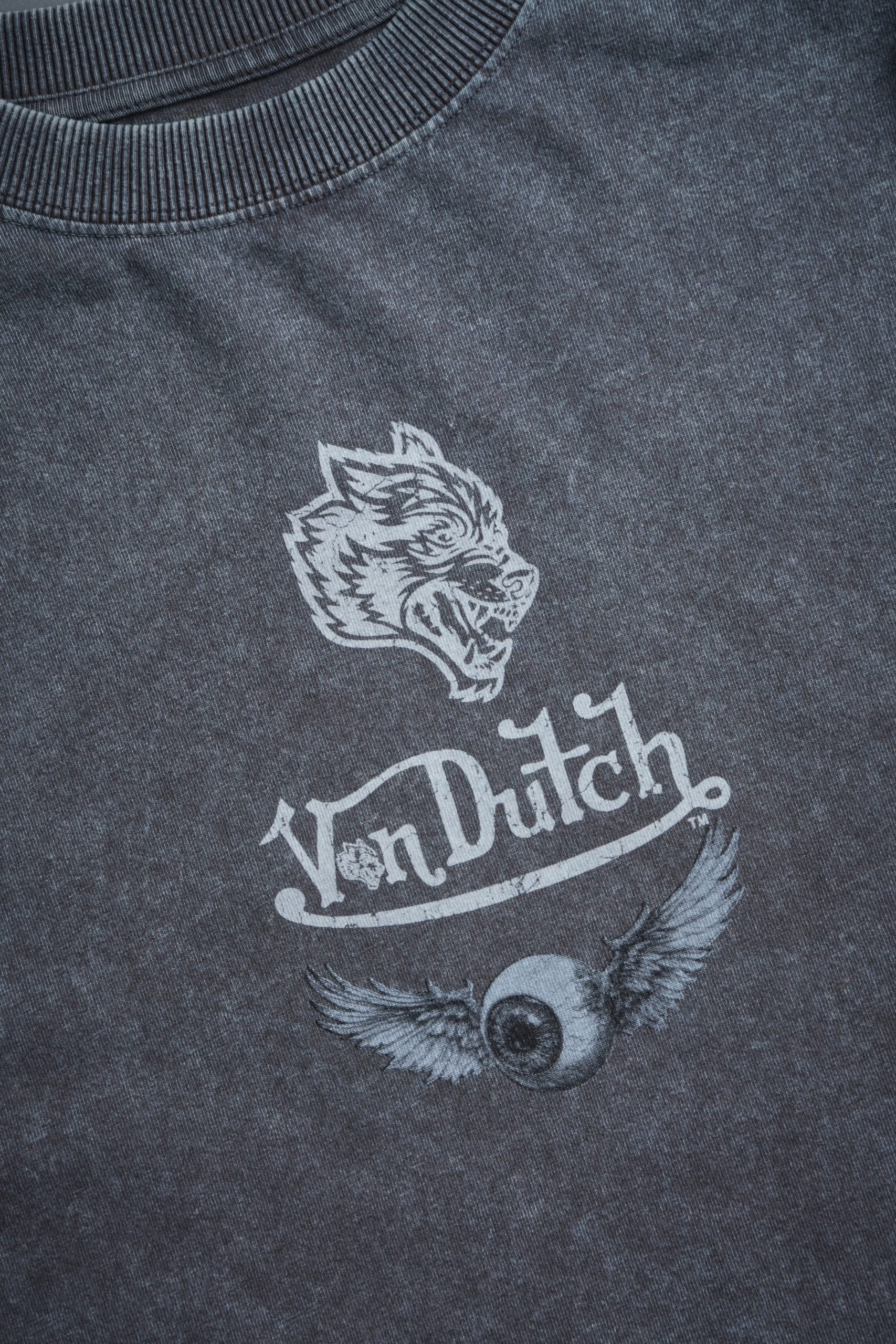 Take-Off Grunge Mid-Length Raw Hem LS Tee in Wolf Gray - Image 10