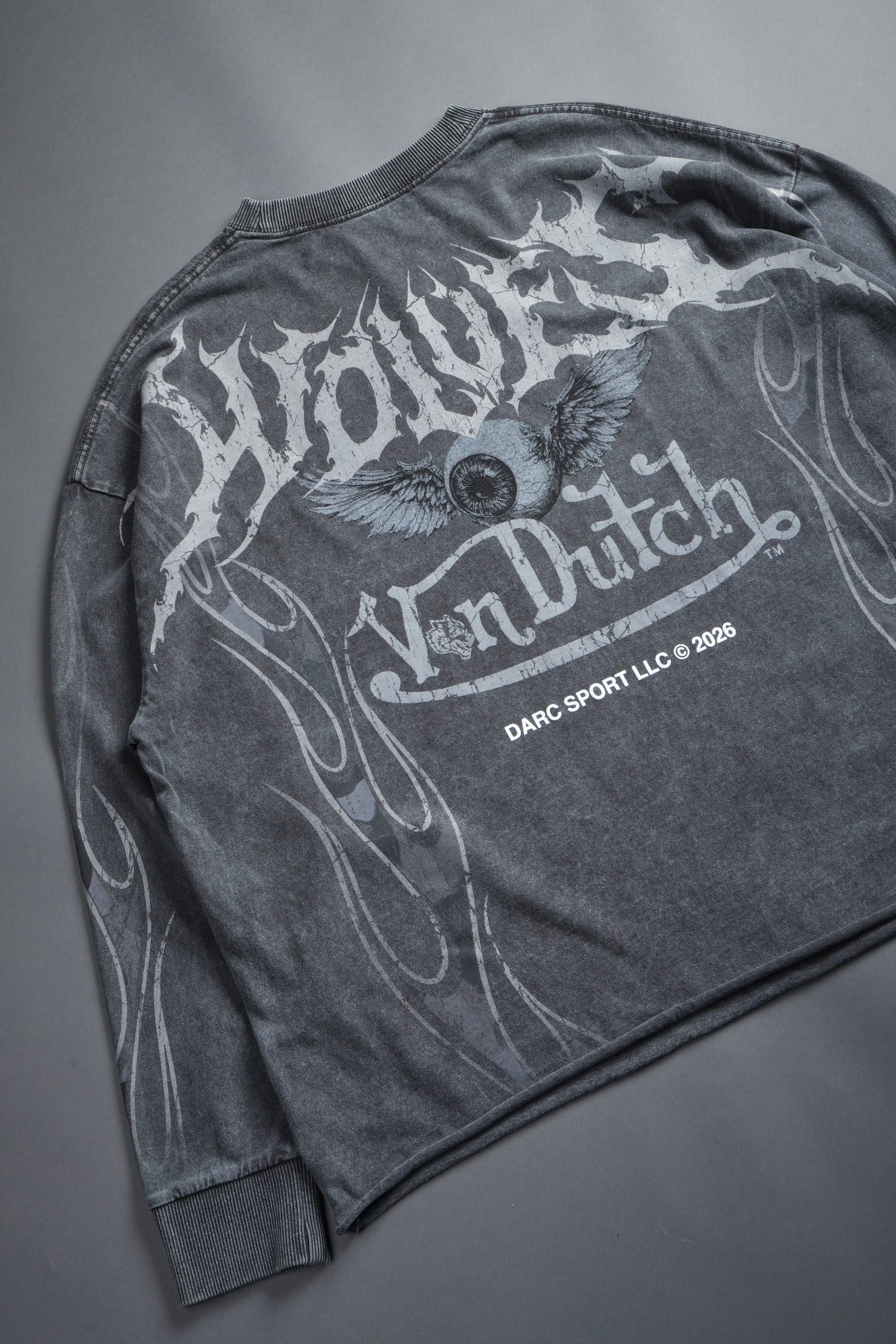 Take-Off Grunge Mid-Length Raw Hem LS Tee in Wolf Gray - Image 11