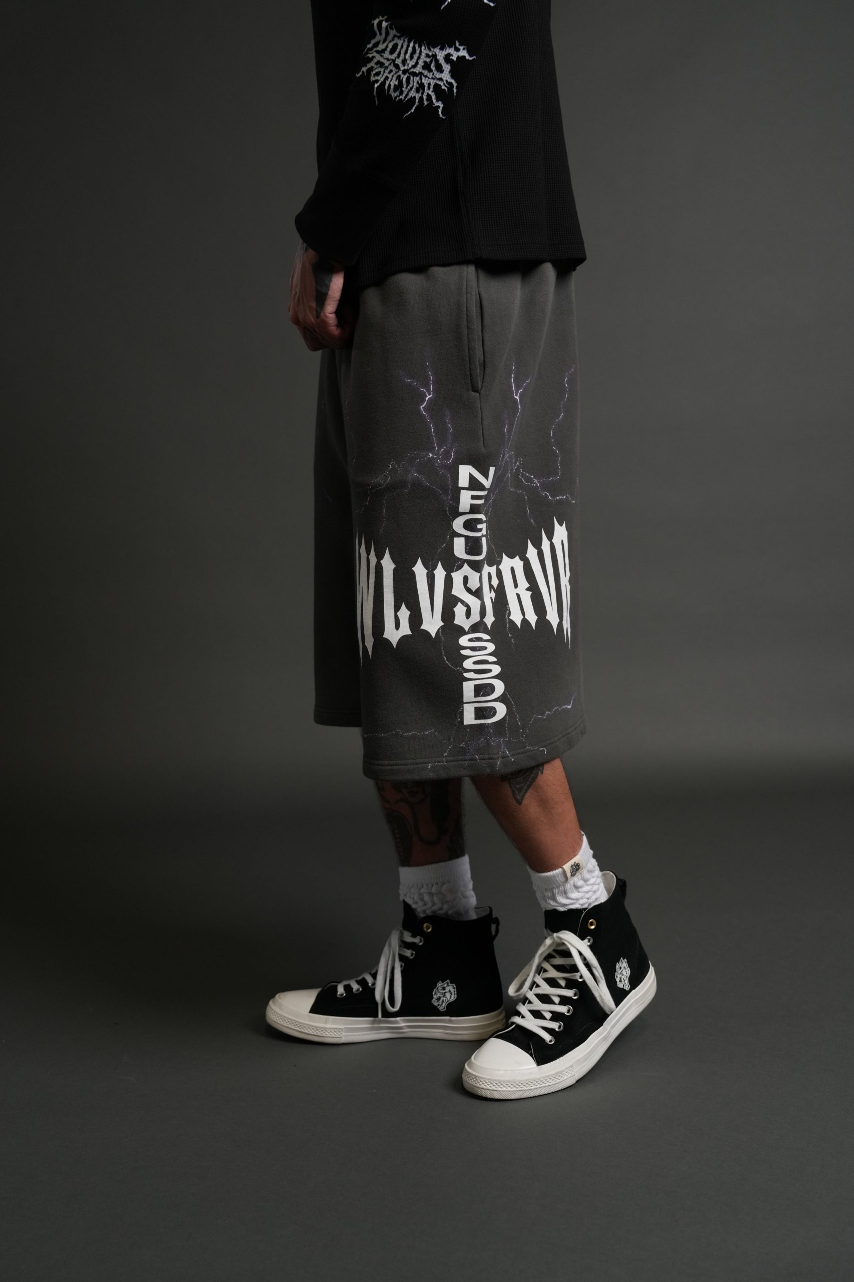 Iron Code Oversized Osiris Sweat Shorts in Wolf Gray Drift Wash - Image 4