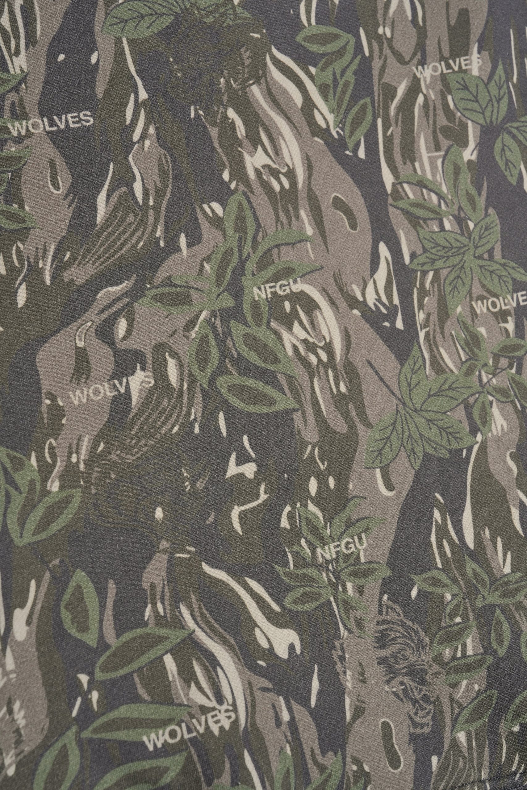 Only Loyalty Box Cut Pierce Hoodie in Norse Camo - Image 13