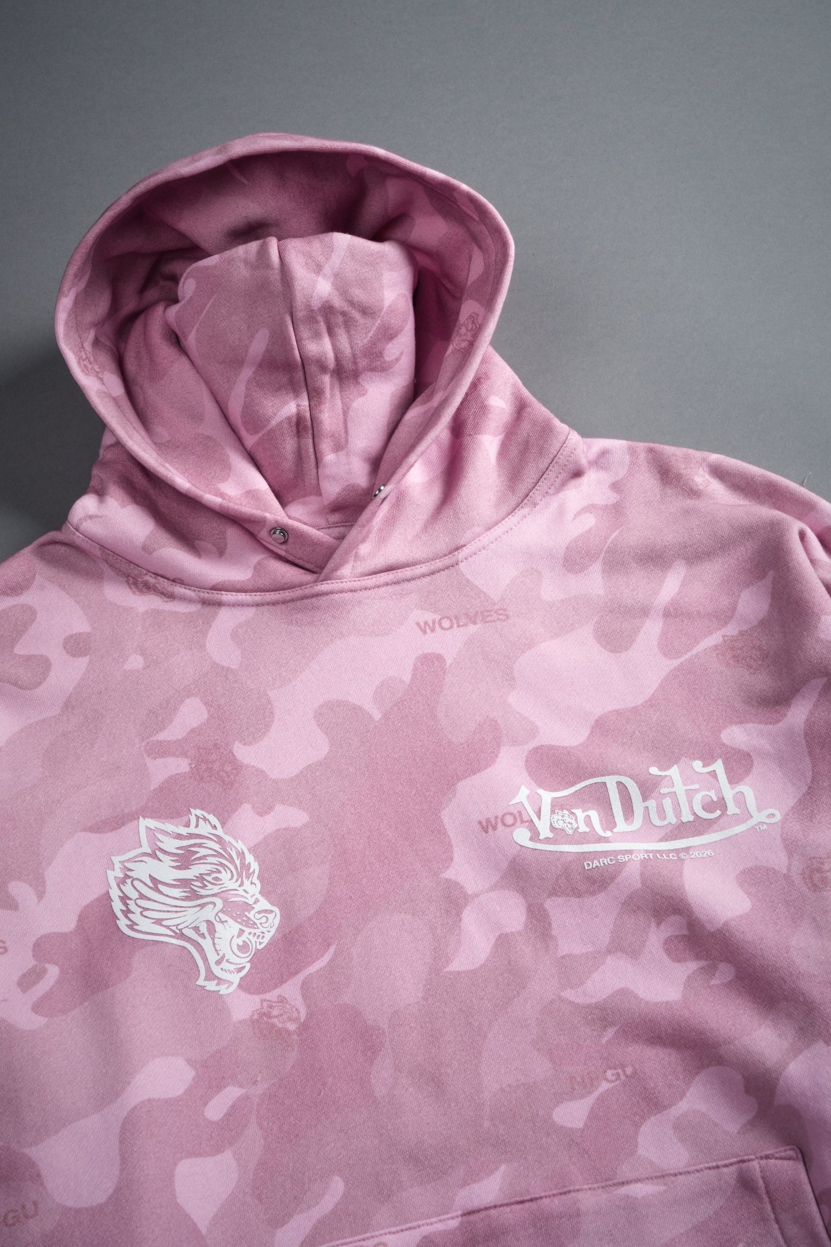 Von Wild Pierce Hoodie in Dsvd Bubblegum Camo - Image 15