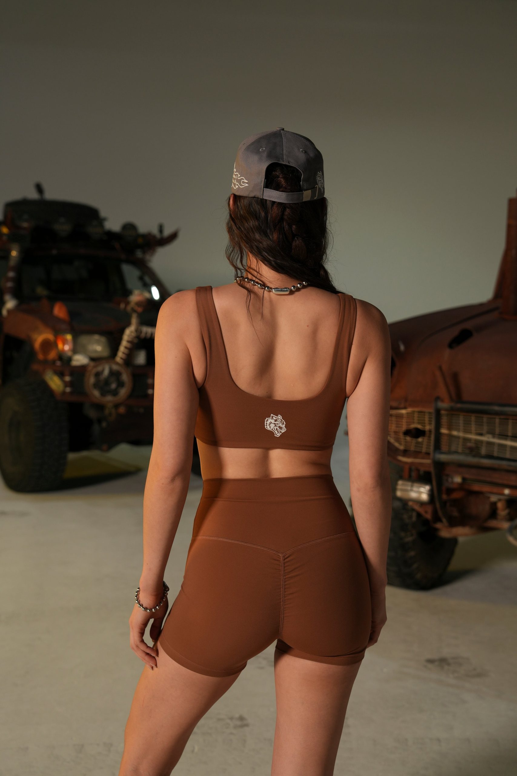 Single Wolf Twist Energy Bra in Norse Brown - Image 8