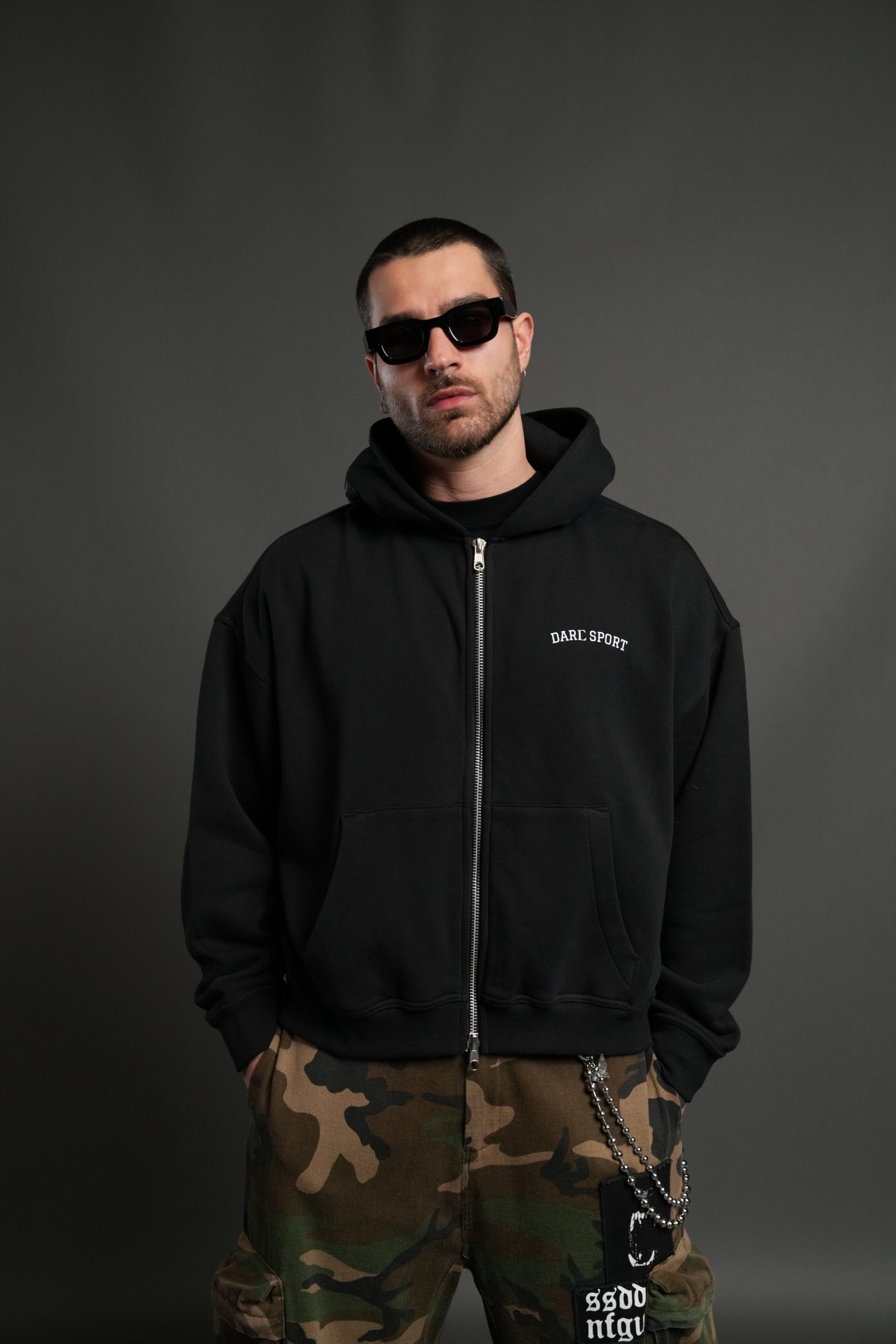 Inner Wolf Vex Double Zip Hoodie in Black - Image 2