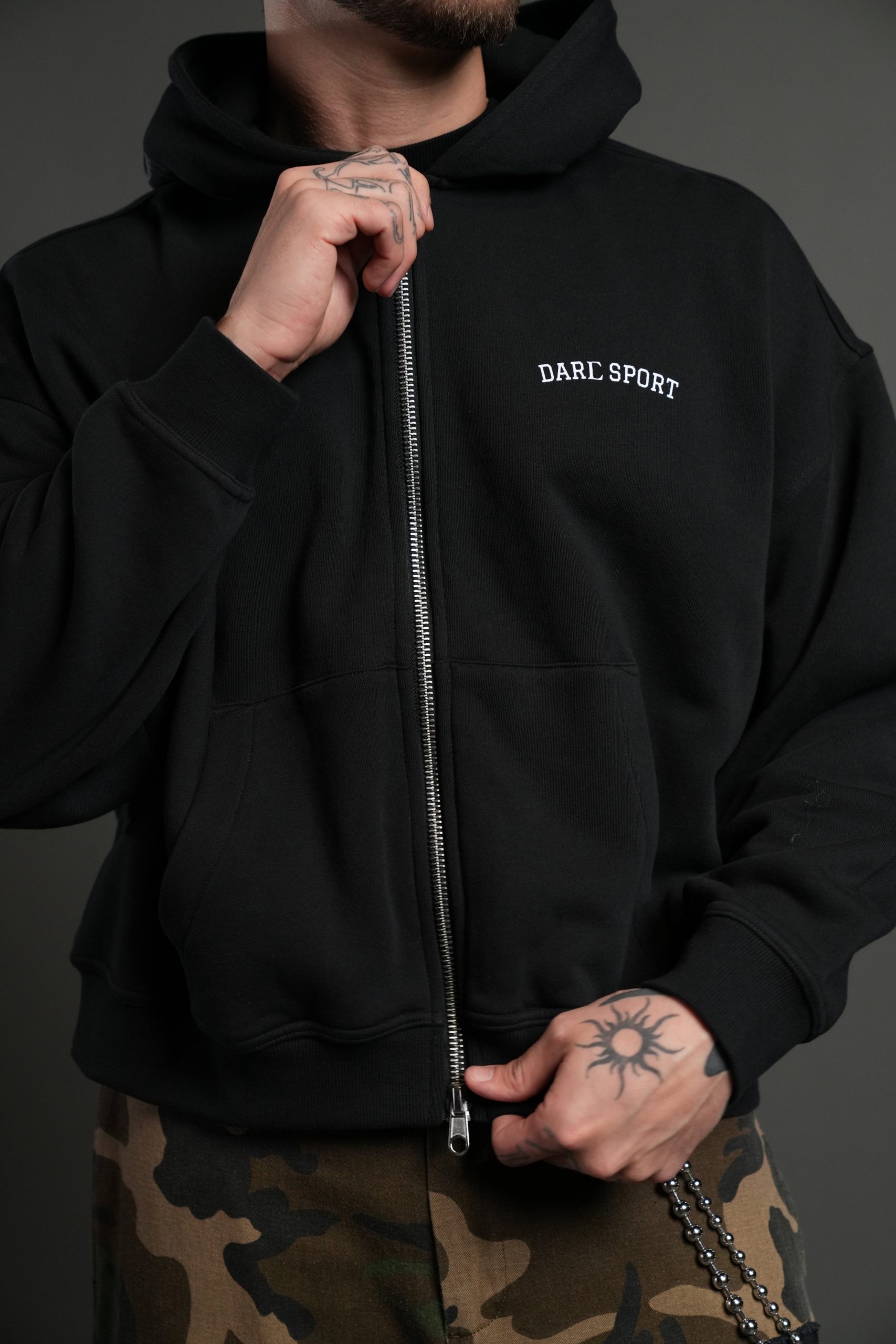 Inner Wolf Vex Double Zip Hoodie in Black - Image 14