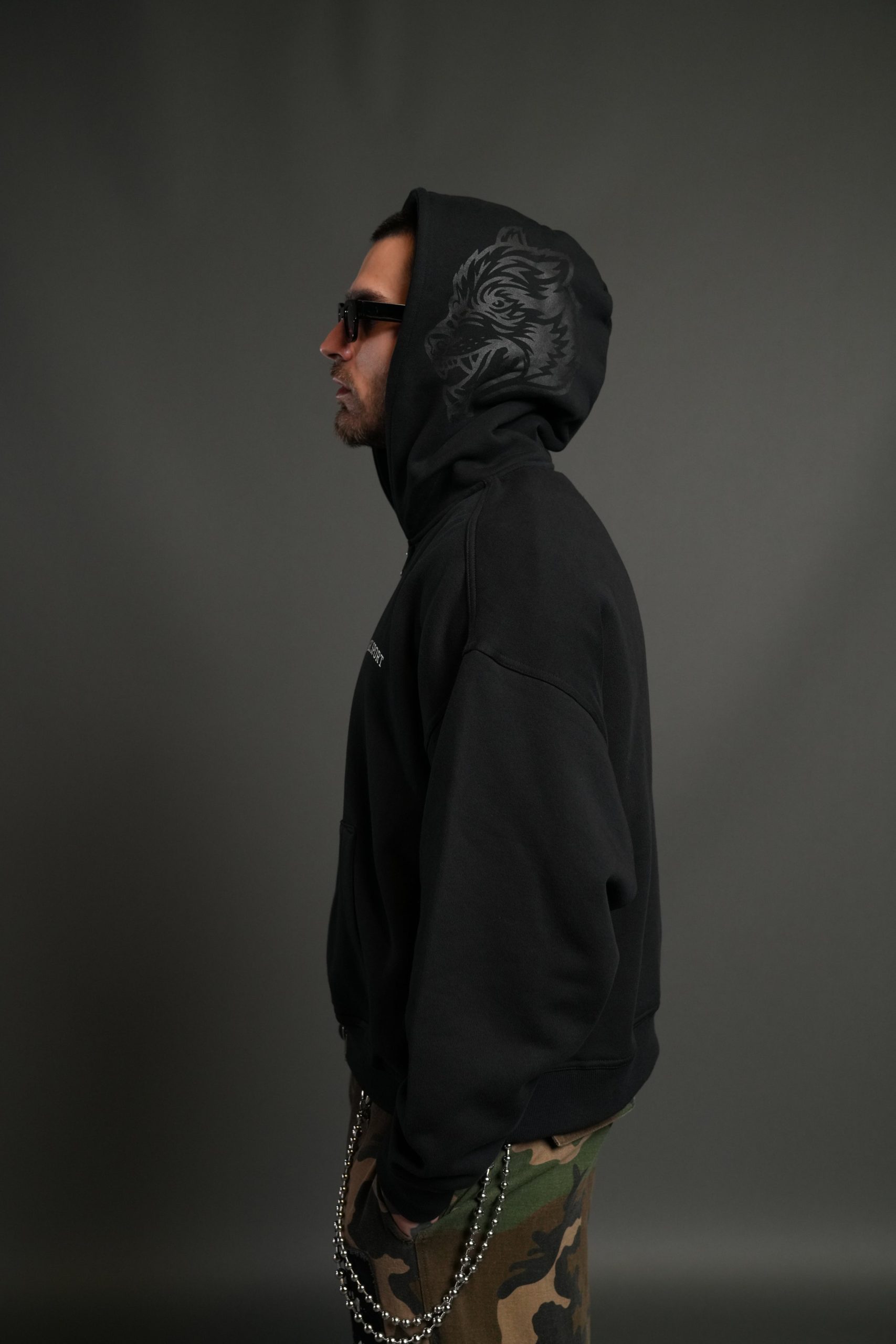Inner Wolf Vex Double Zip Hoodie in Black - Image 4