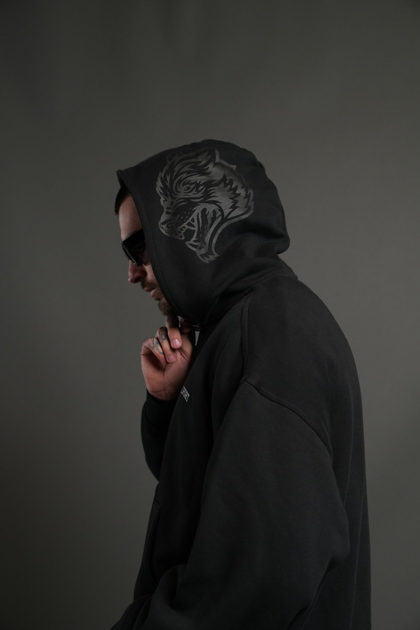 Inner Wolf Vex Double Zip Hoodie in Black - Image 13