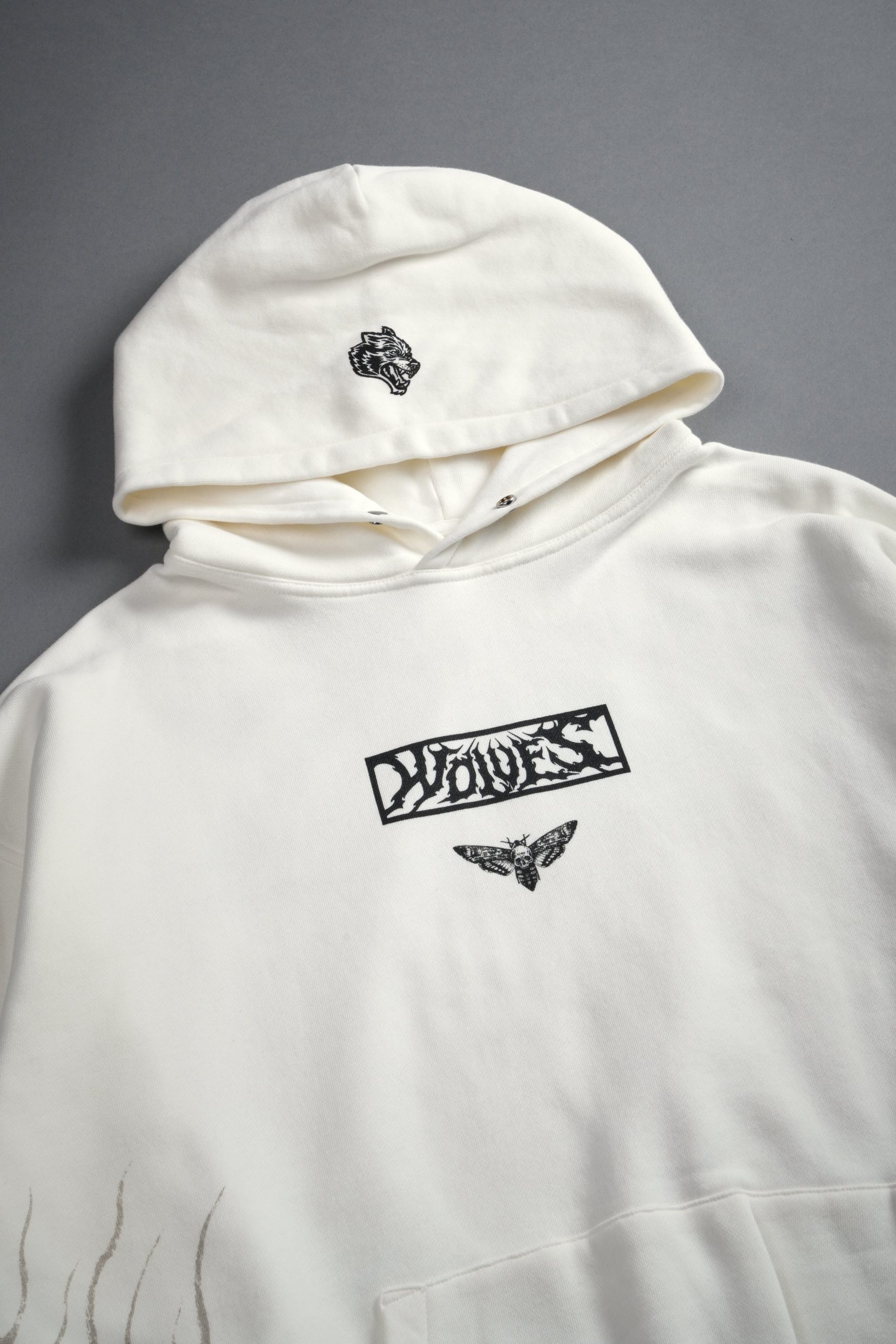 Death's-Head Pierce Hoodie in Cream - Image 8