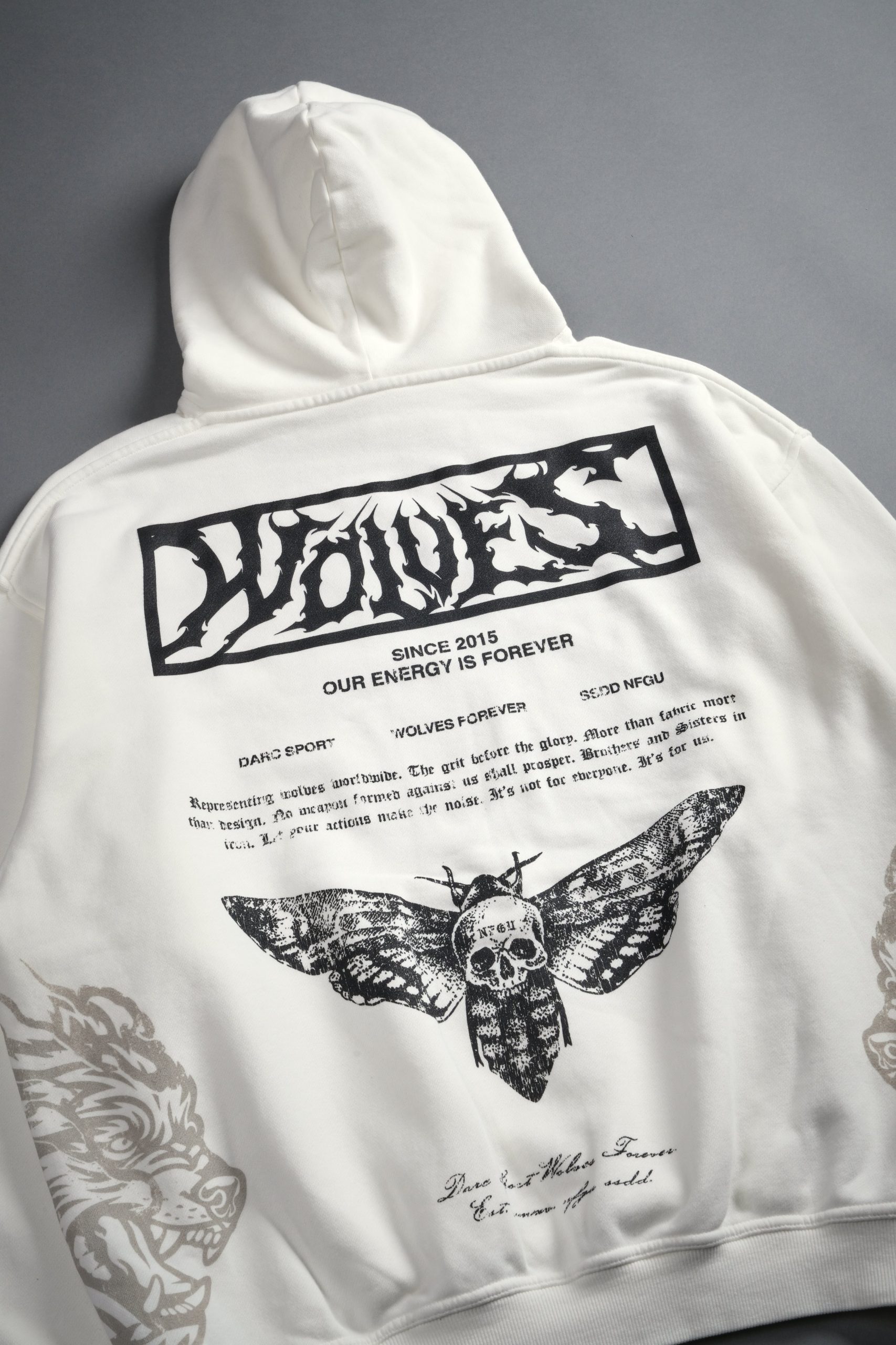 Death's-Head Pierce Hoodie in Cream - Image 10