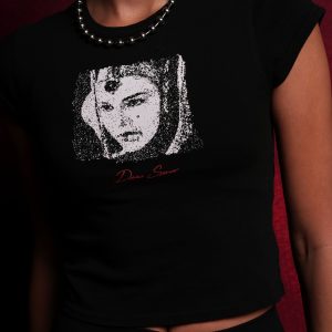 The Queen Baby Tee in Black