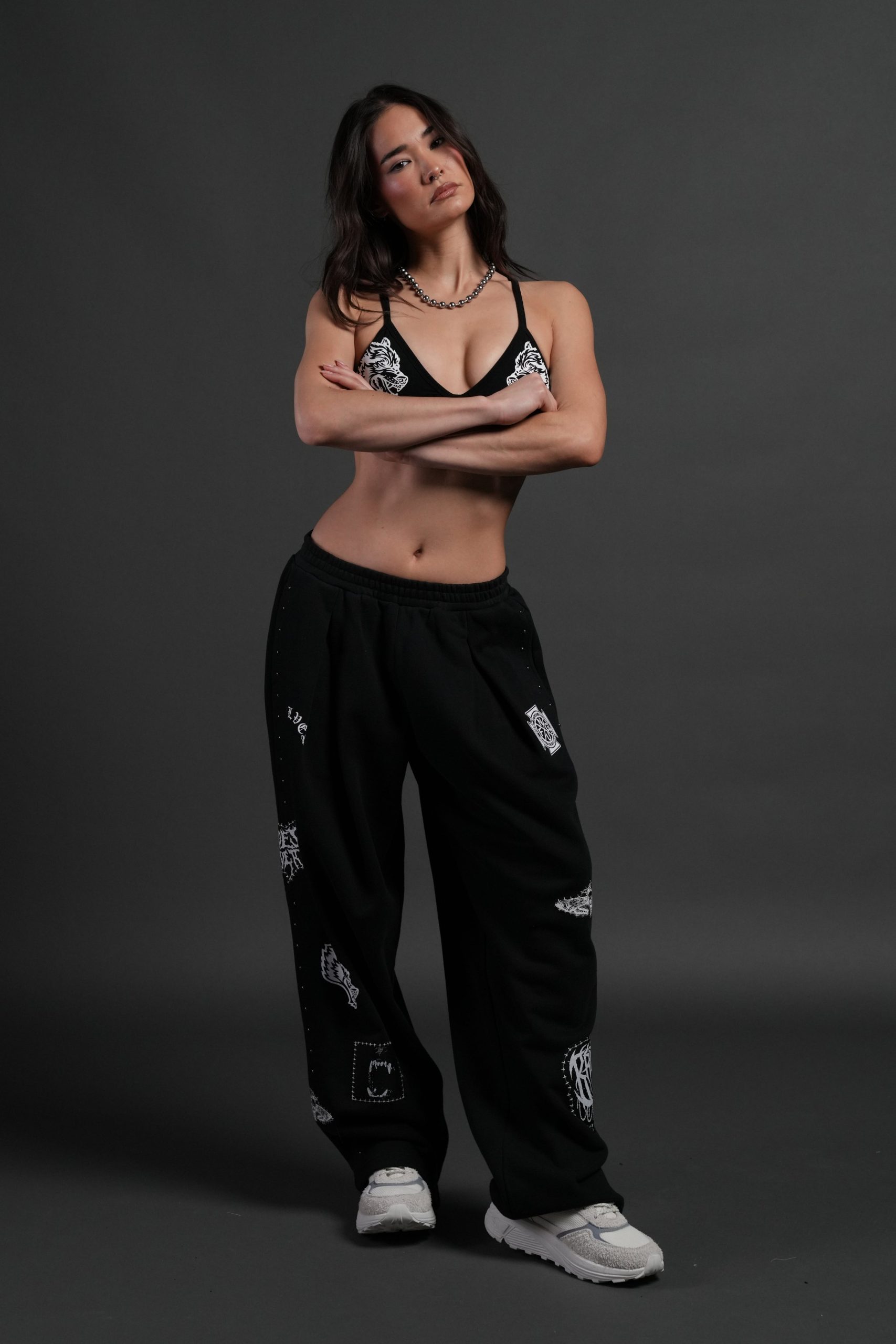 Give it Your All Yara Pleated Sweat Pants in Black - Image 5